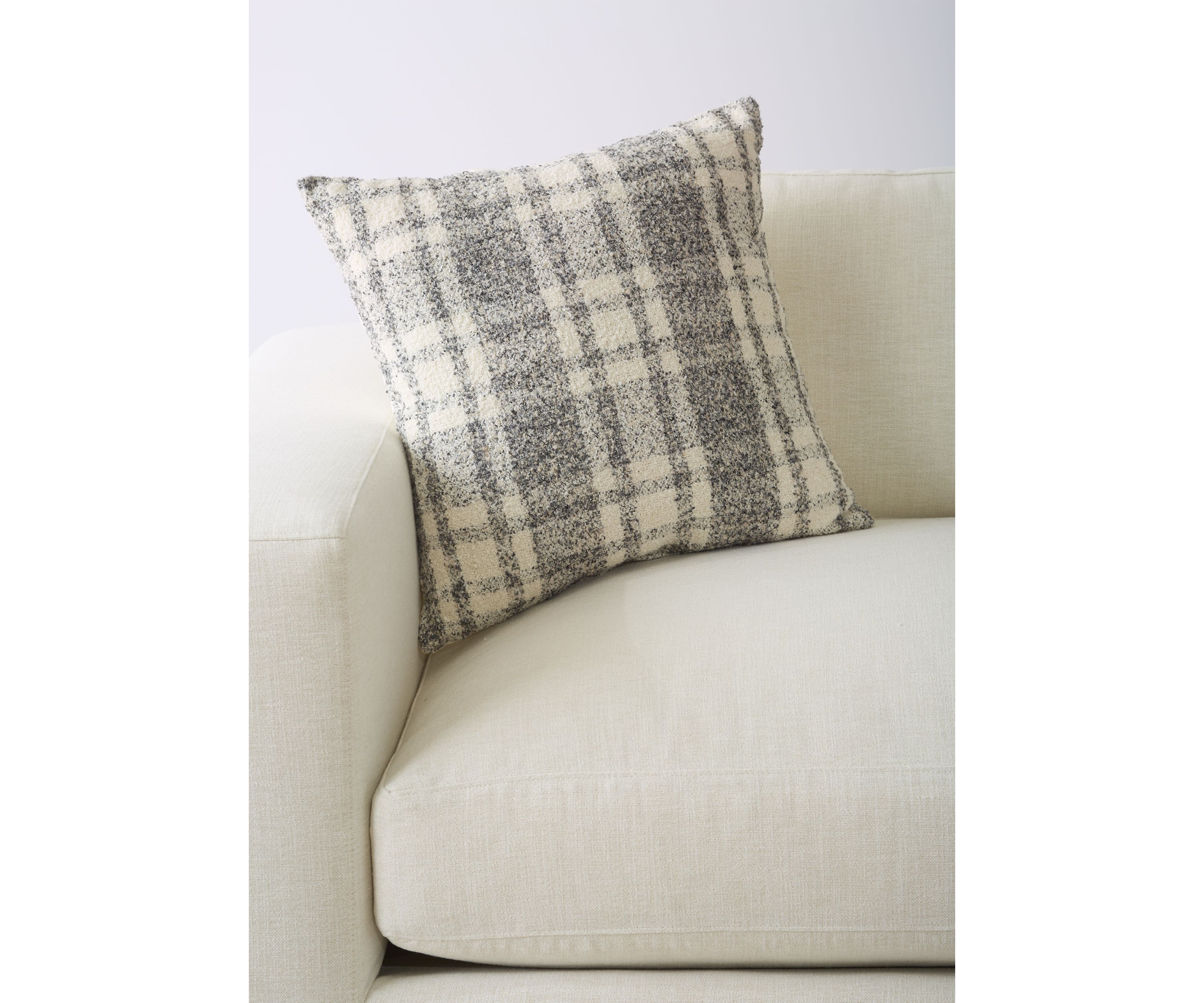 Elda Throw Pillow