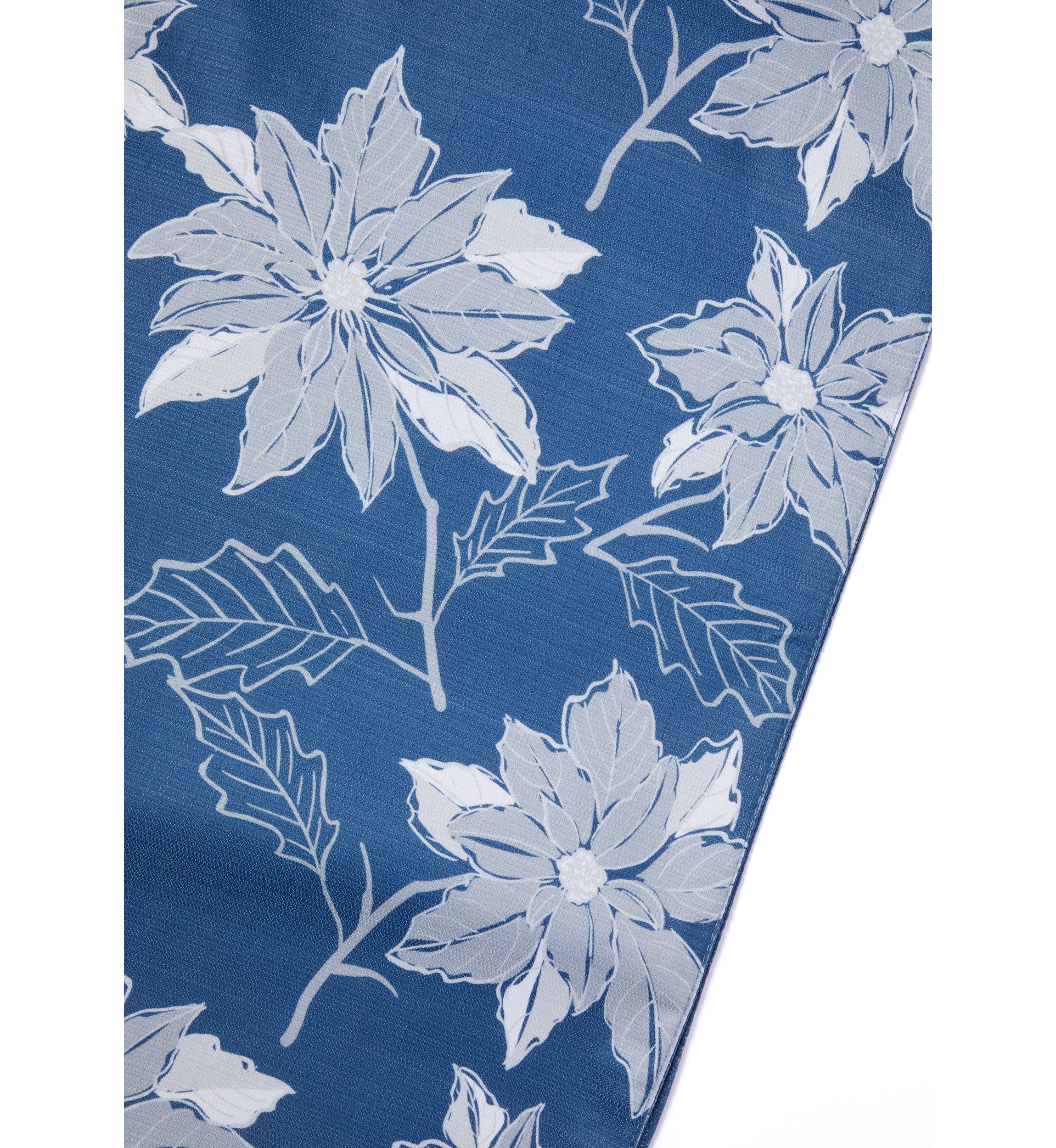 Poinsettia Silhouette Table Runner