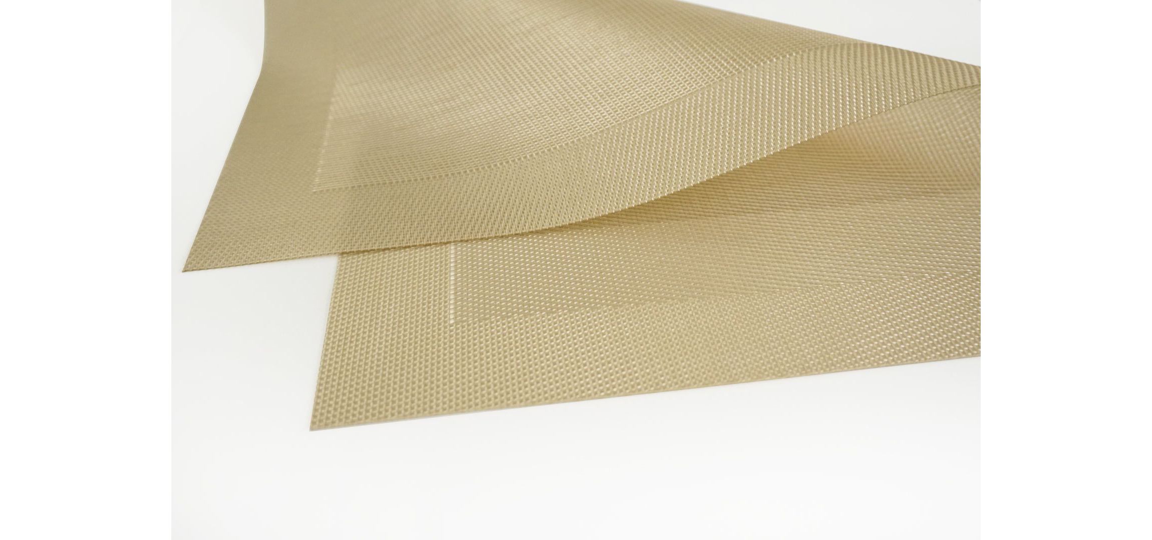 Santa Monica Woven Textilene Crossweave With Solid Geometric Pattern Reversible 13" x 19" Rectangular Placemat Set of 6