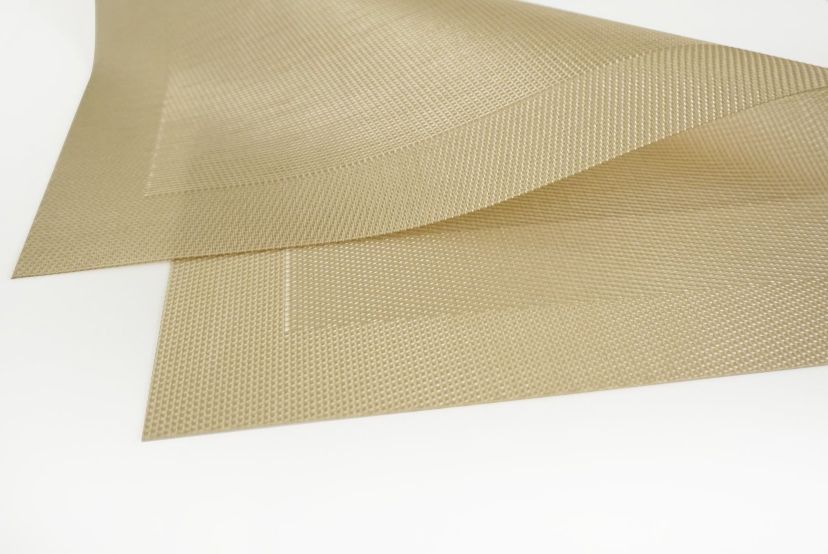 Santa Monica Woven Textilene Crossweave With Solid Geometric Pattern Reversible 13" x 19" Rectangular Placemat Set of 6