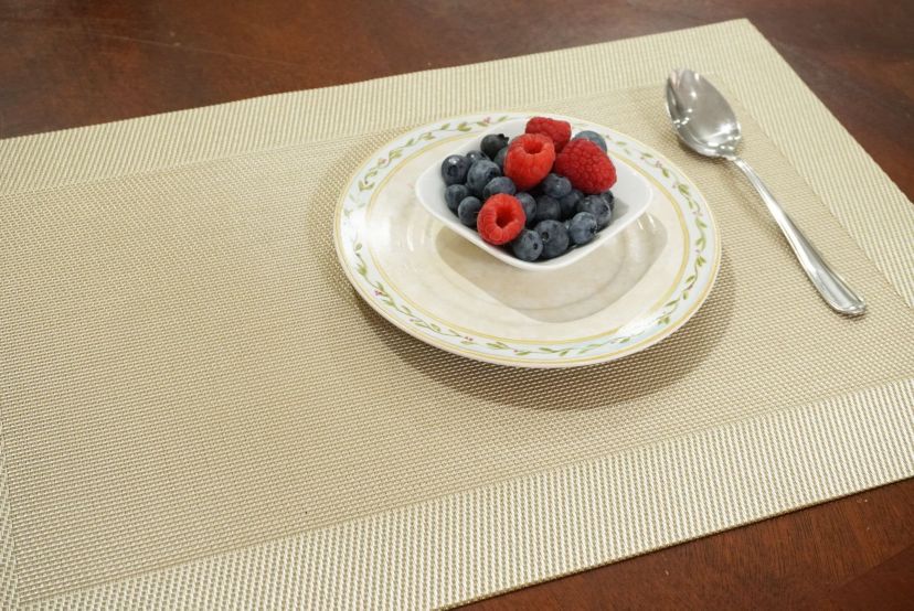 Santa Monica Woven Textilene Crossweave With Solid Geometric Pattern Reversible 13" x 19" Rectangular Placemat Set of 6