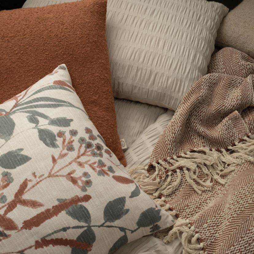 Anella Chevron Stripe Tasseled Cotton Rich Throw