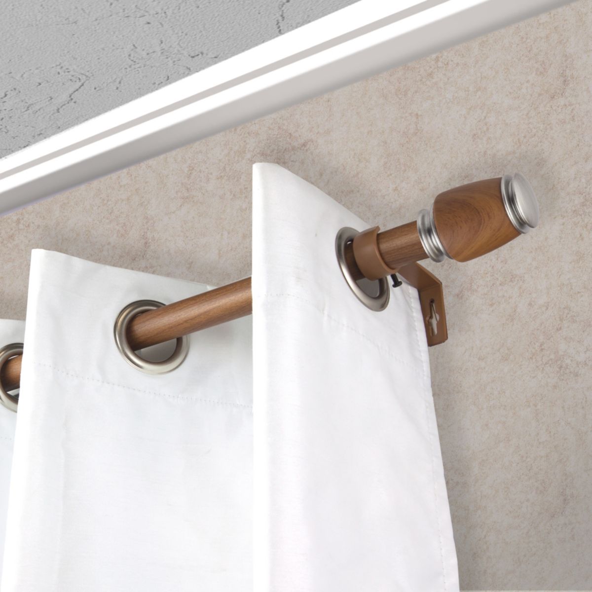 1" Romilda Faux Wood Curtain Rod