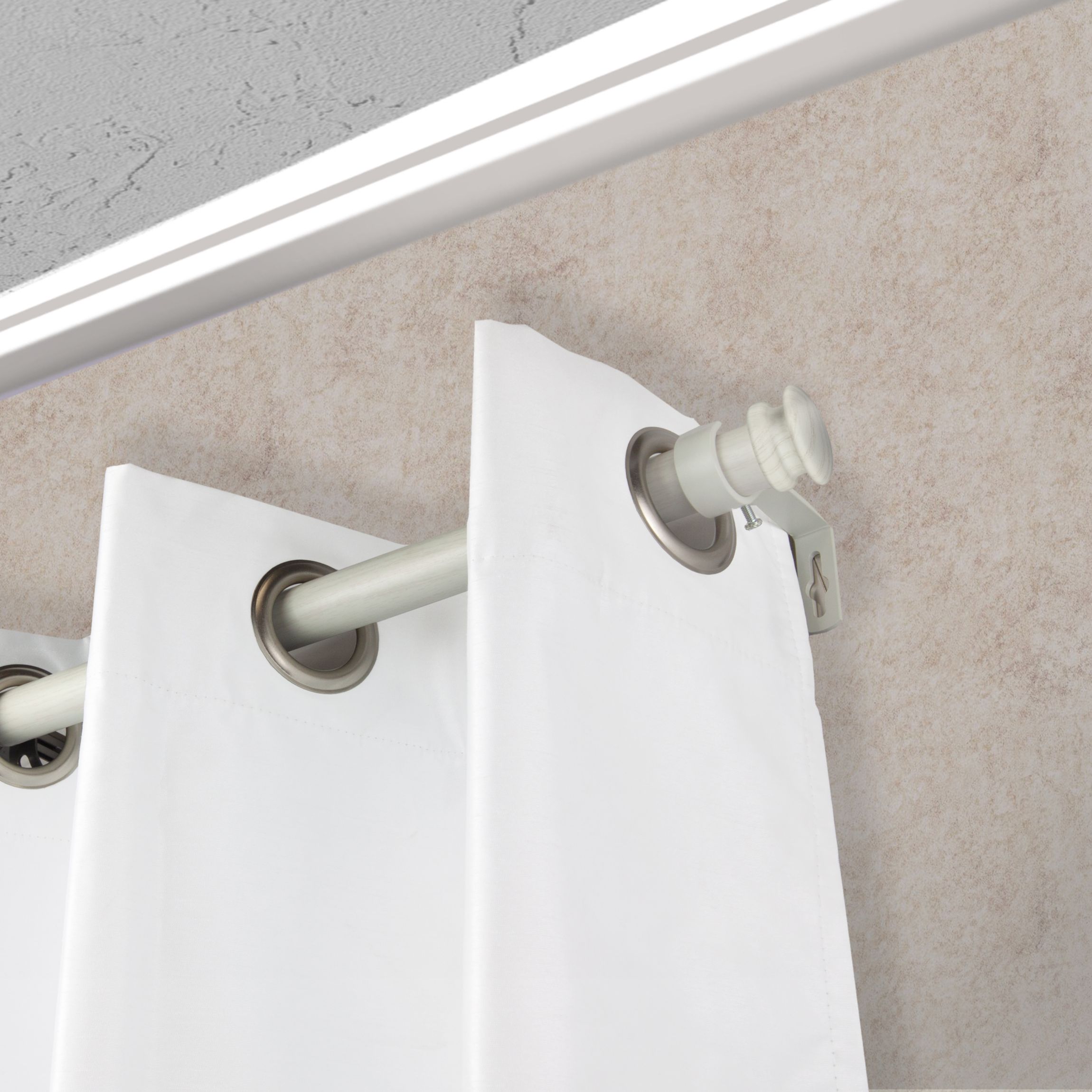 1" Mare Faux Wood Curtain Rod