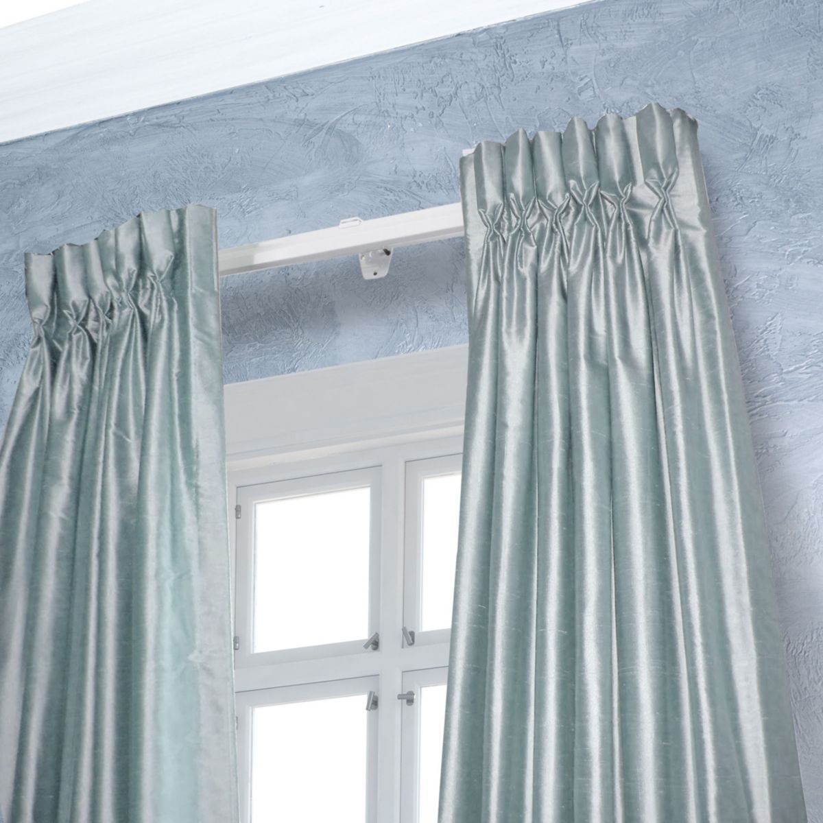 Baton Draw Traverse Rod