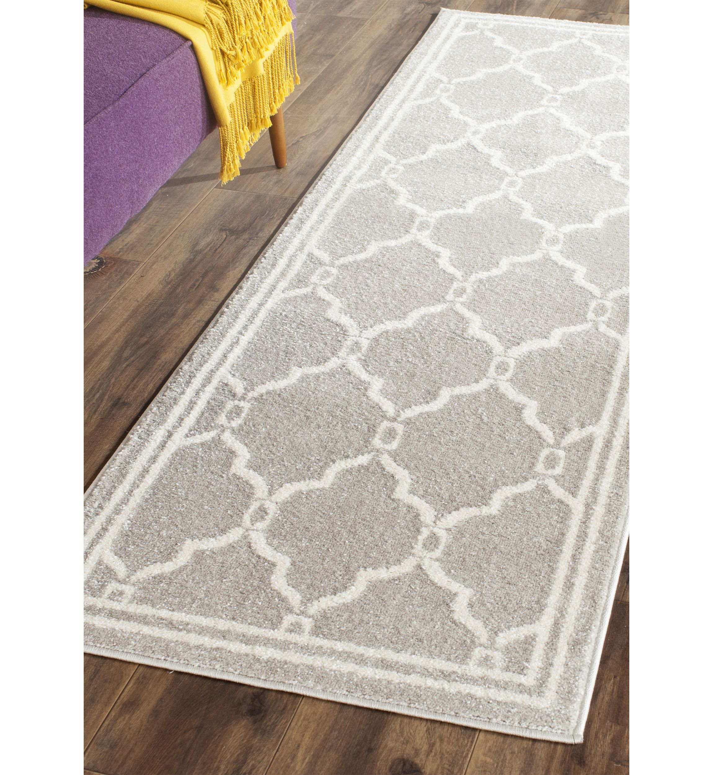 Amherst Quatrefoil Area Rug Collection