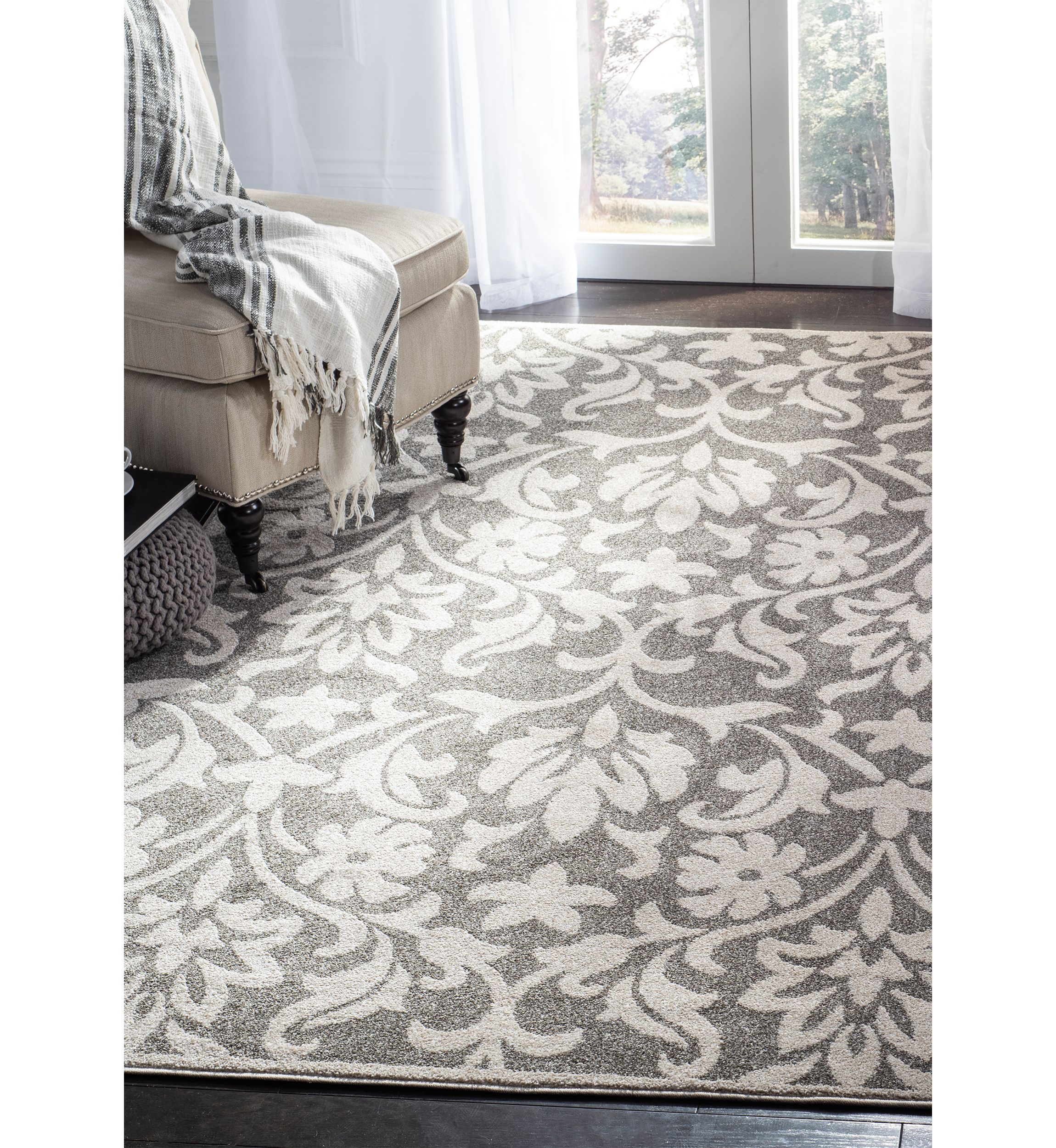 Amherst Classic Symmetrical Flower Area Rug Collection