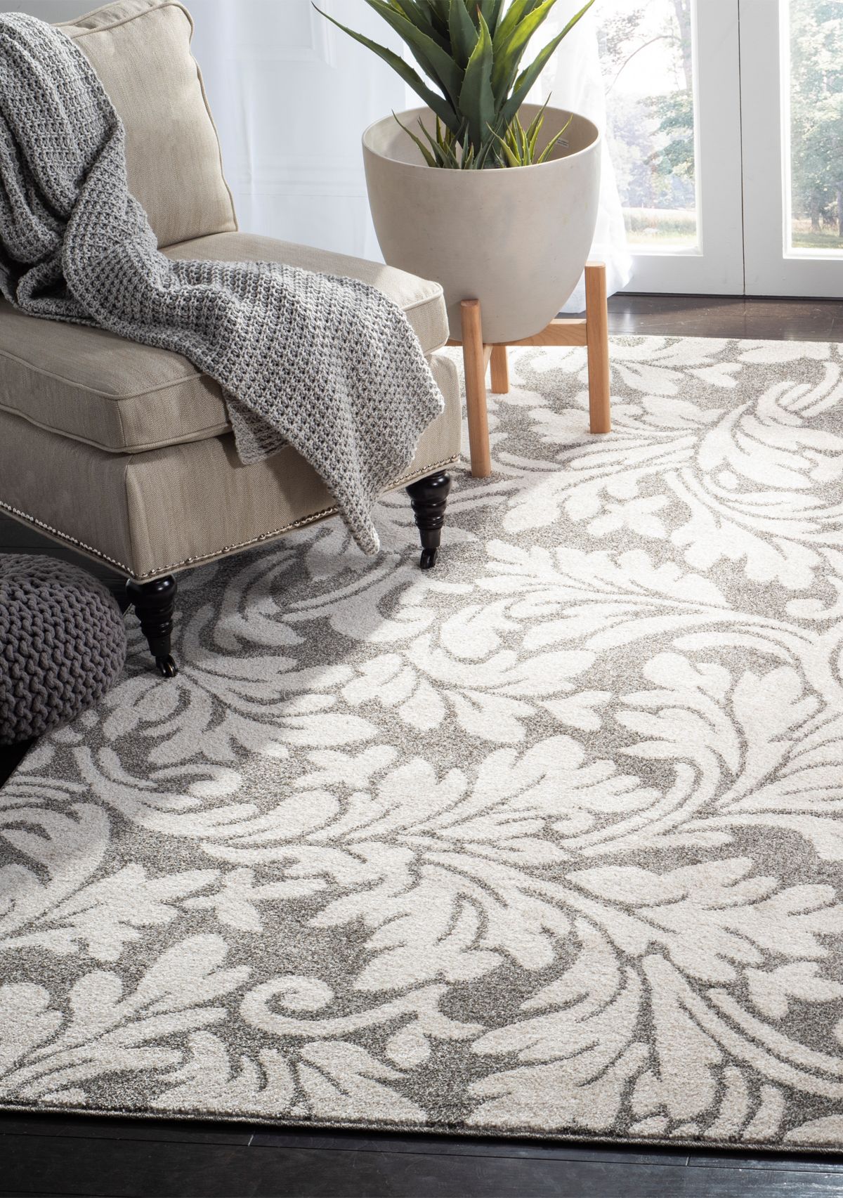 Amherst Bold Symmetrical Flower Area Rug Collection