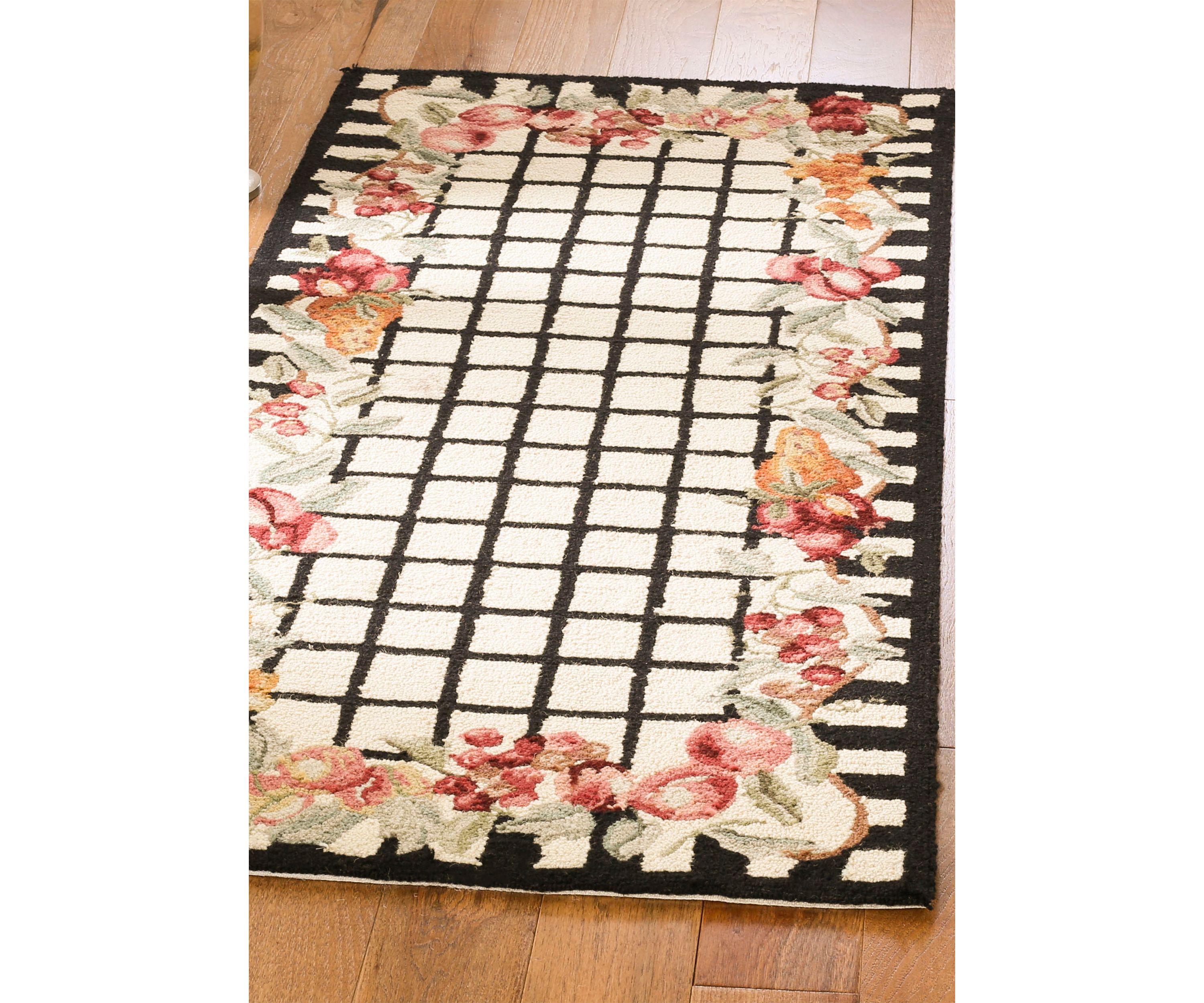Chelsea Accent Fruit  Area Rug Collection