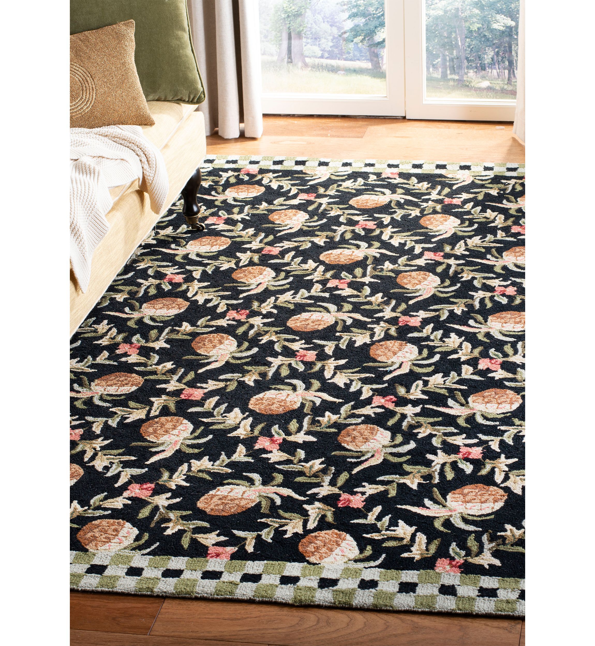 Chelsea Symmetrical Pineapple Area Rug Collection