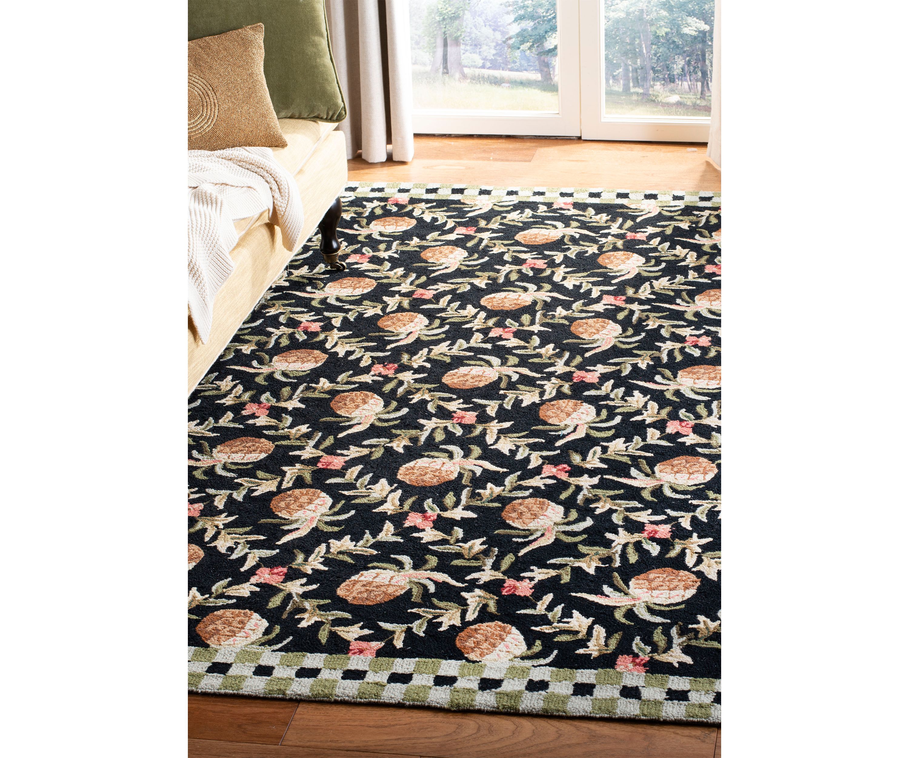 Chelsea Symmetrical Pineapple Area Rug Collection
