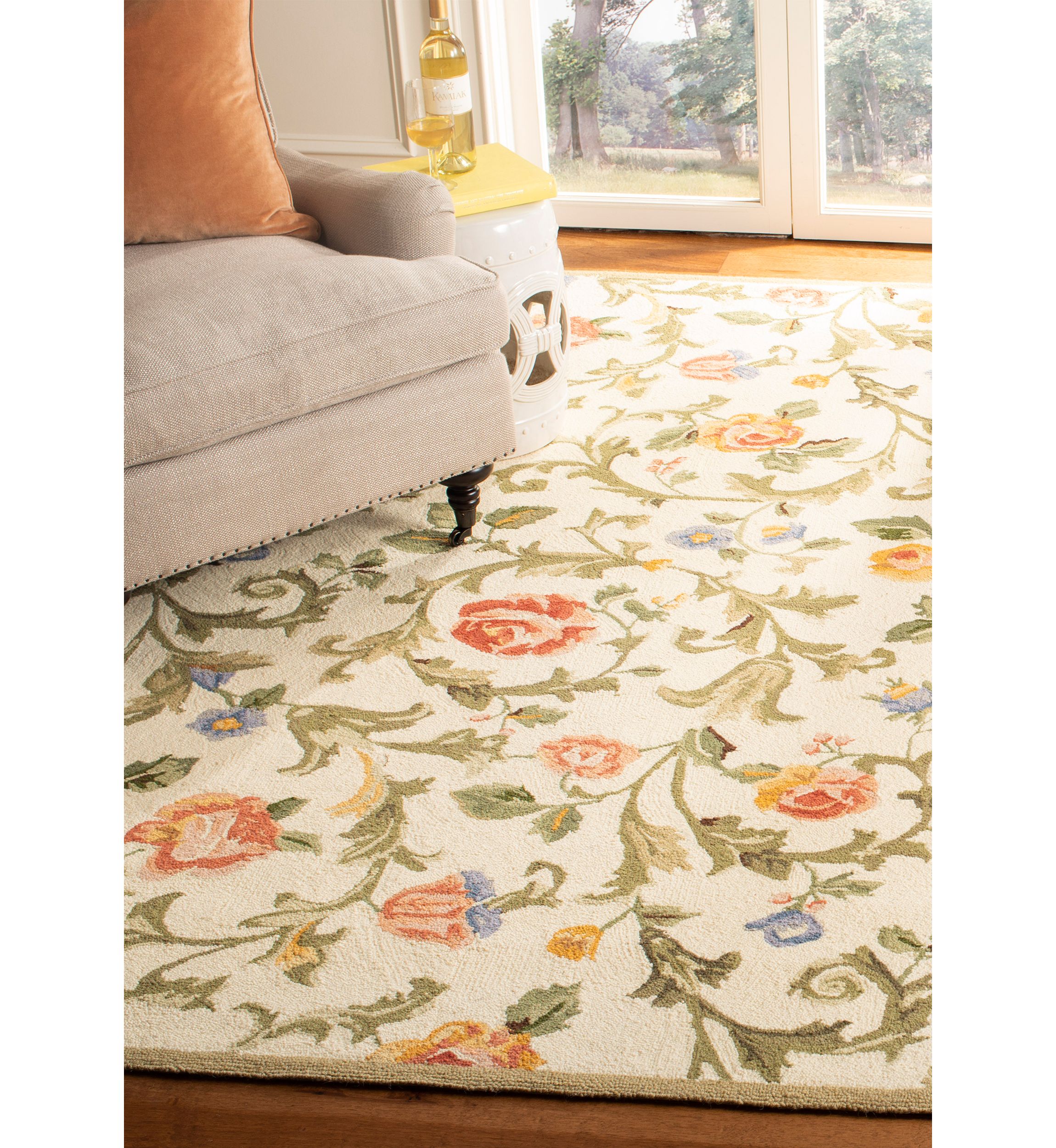 Chelsea Flowers on Vines Area Rug Collection