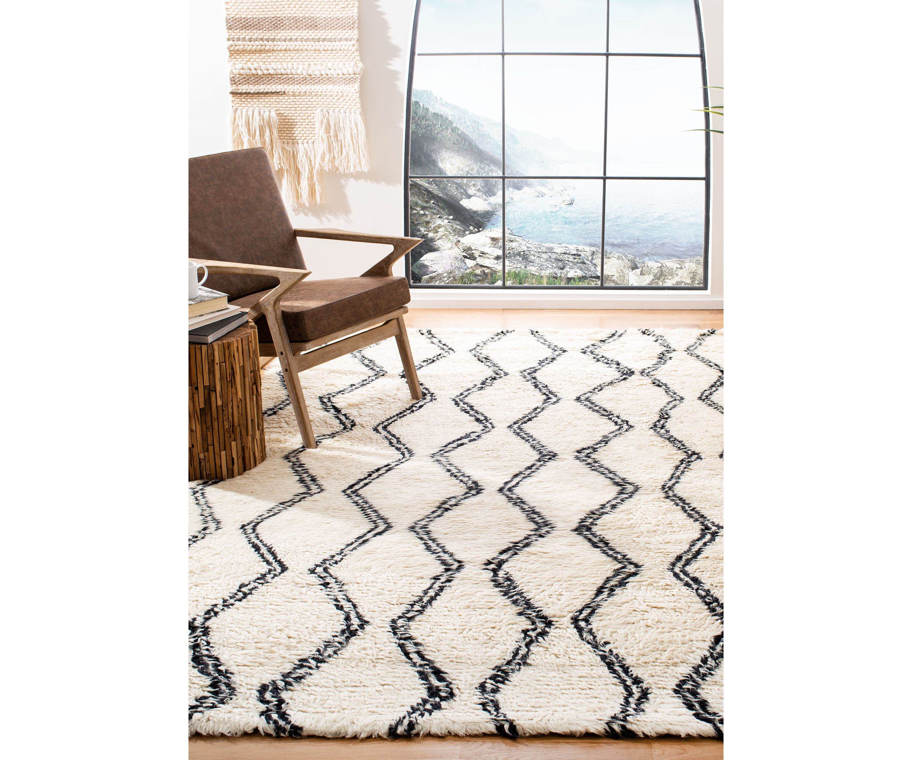 Kenya Black/Ivory 6 ft x 9 ft Area Rug