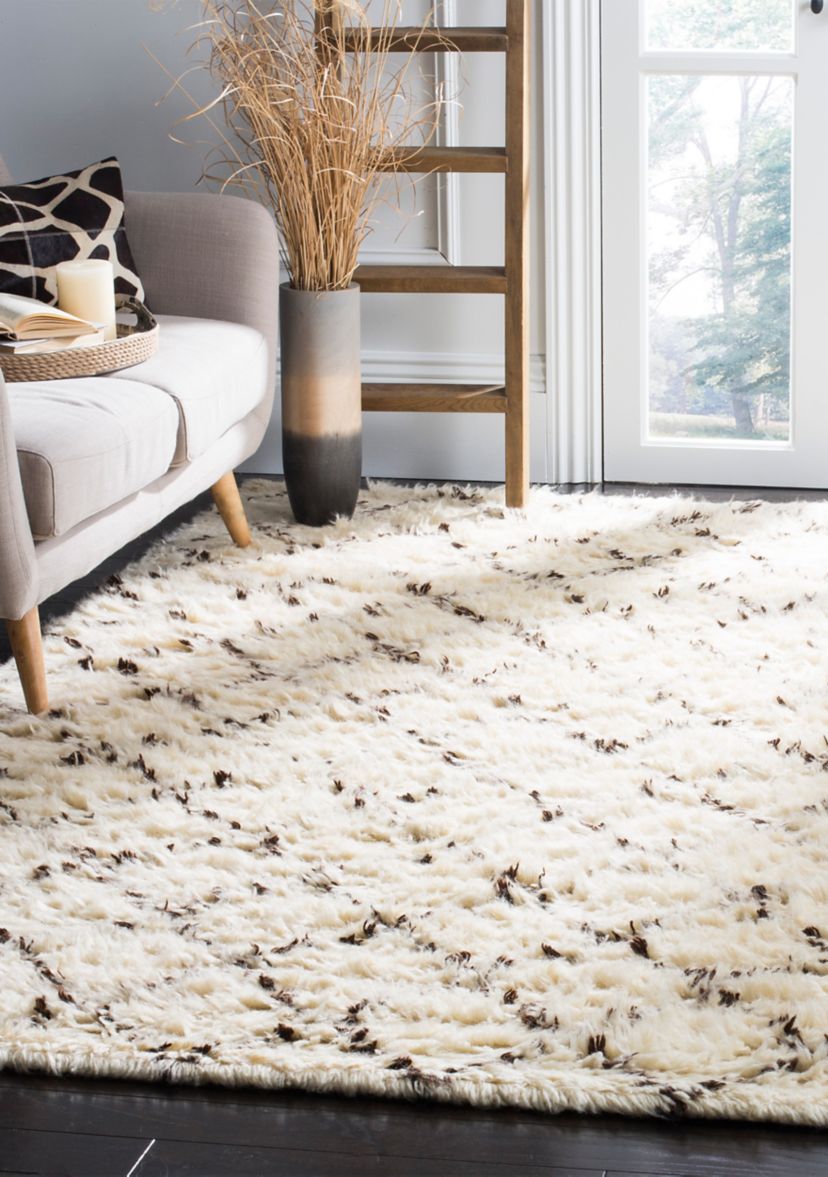 Kenya Geometric Diamonds Area Rug Collection