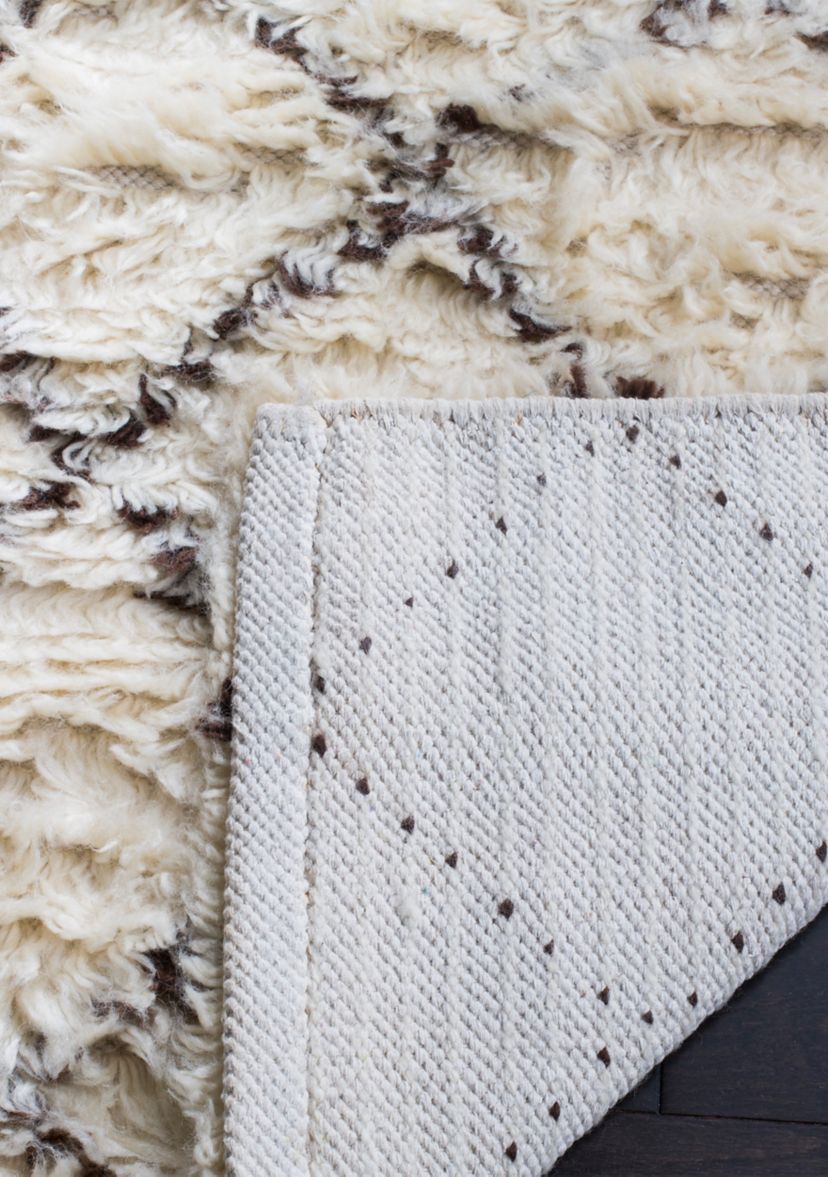 Kenya Geometric Diamonds Area Rug Collection