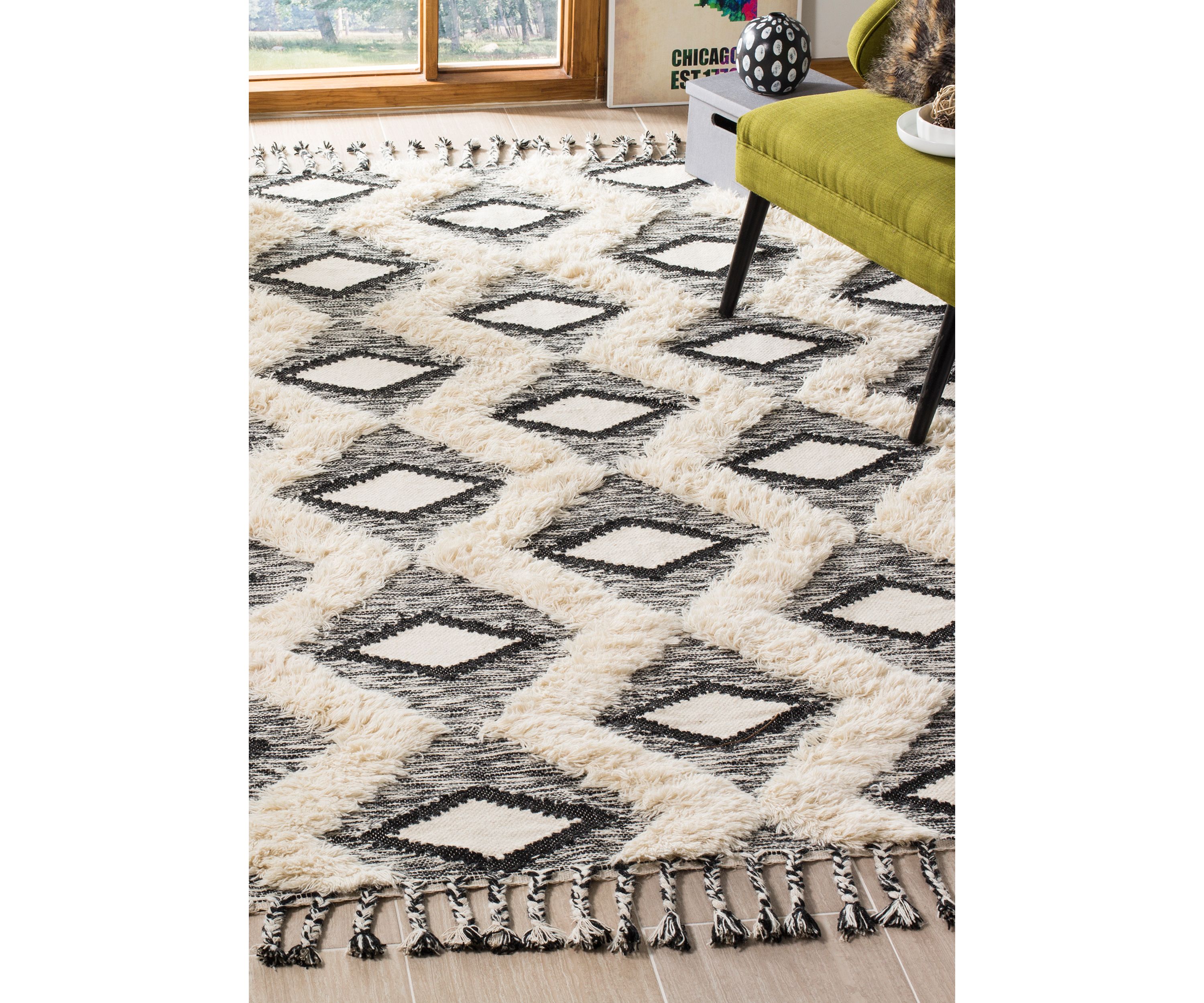 Kenya Bold Diamonds with Tassels Area Rug Collection