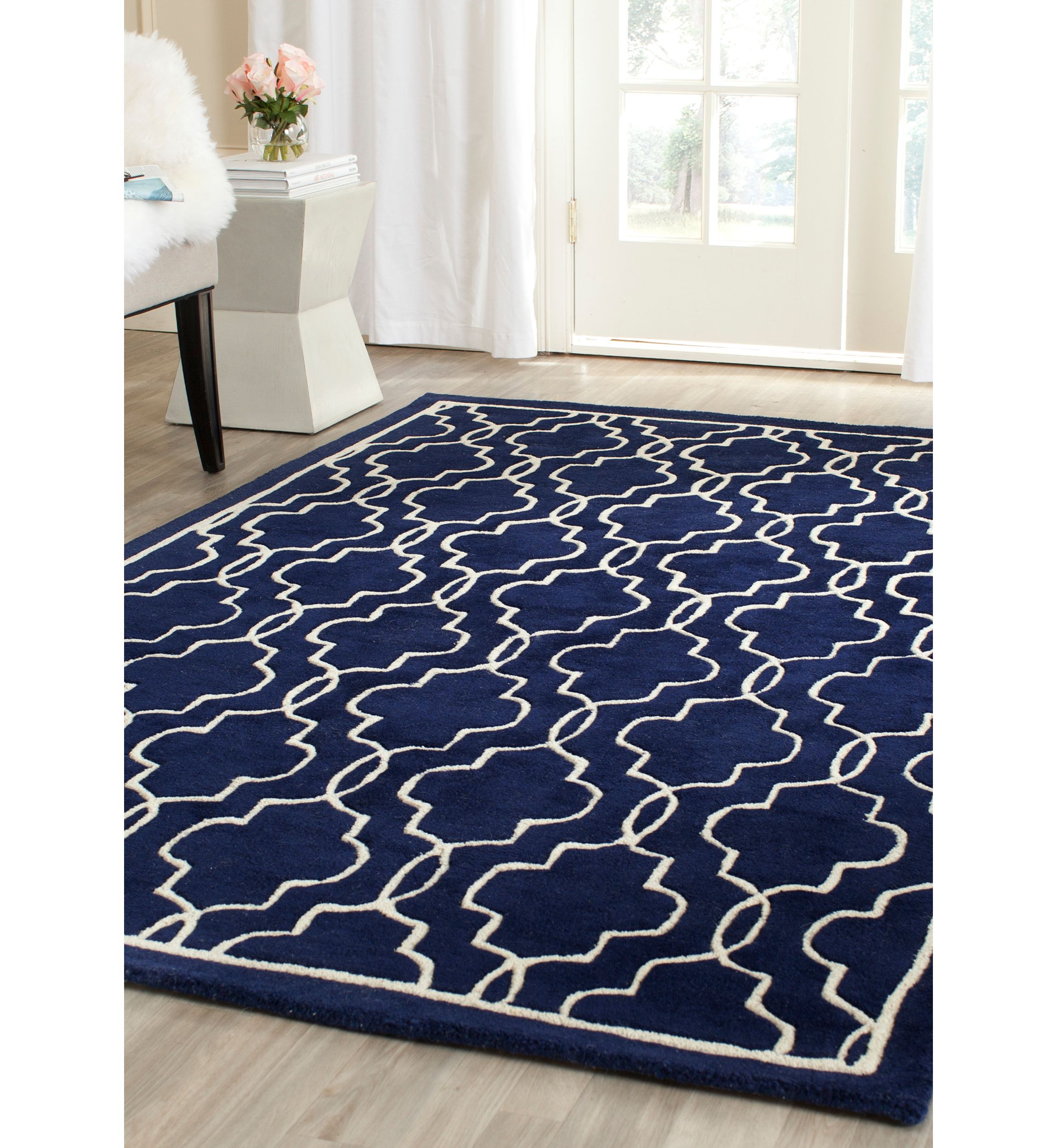 Chatham Dark Blue/Ivory 4-ft. x 6-ft. Area Rug