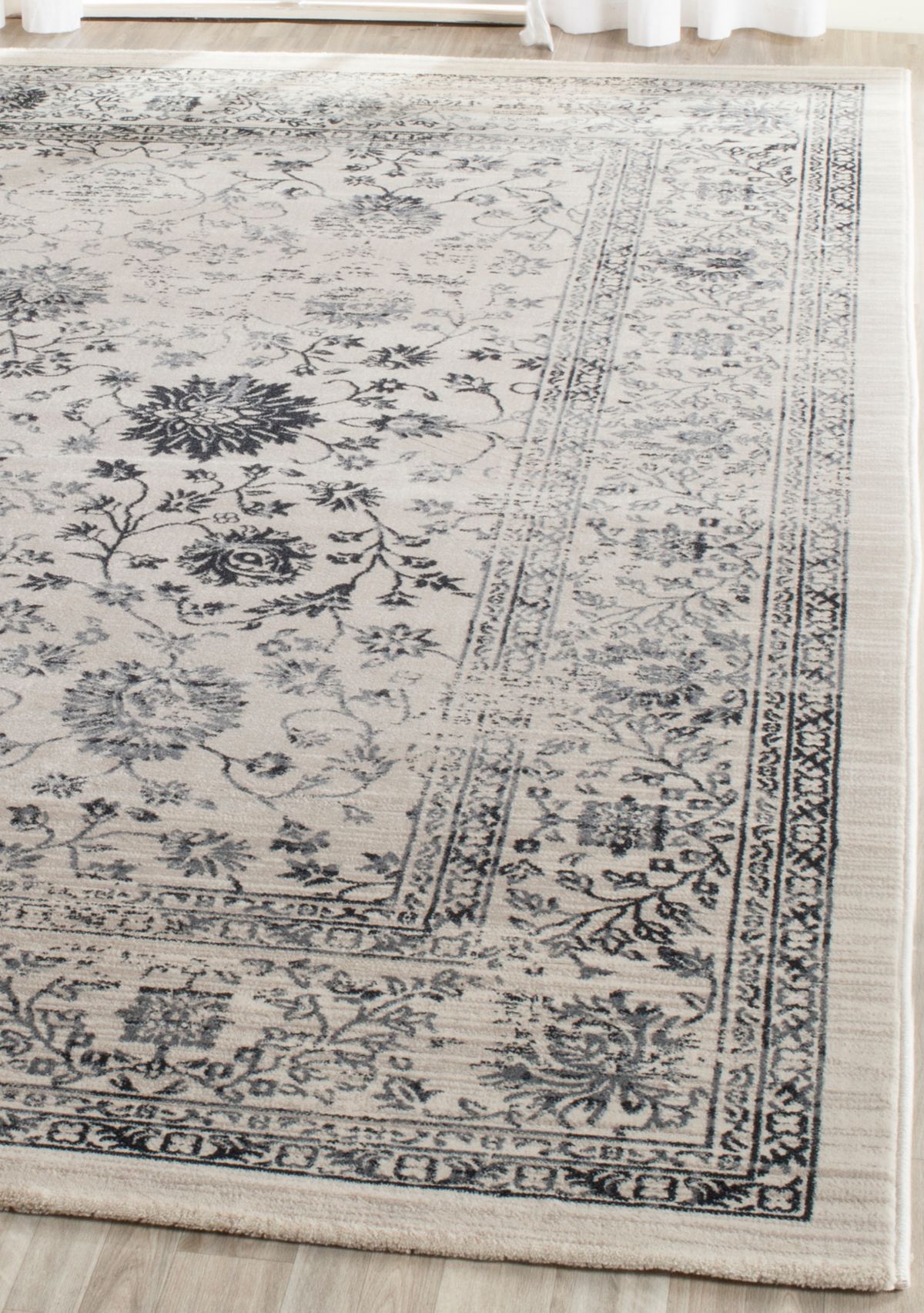 Evoke Beige/Blue Area Rug 4-ft. x 6-ft.