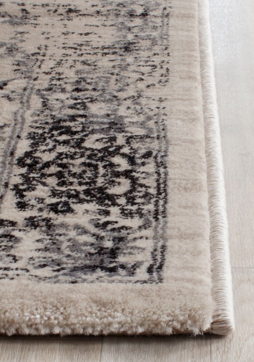 Evoke Beige/Blue Area Rug 5-ft. 1-in. x 7-ft. 6-in.