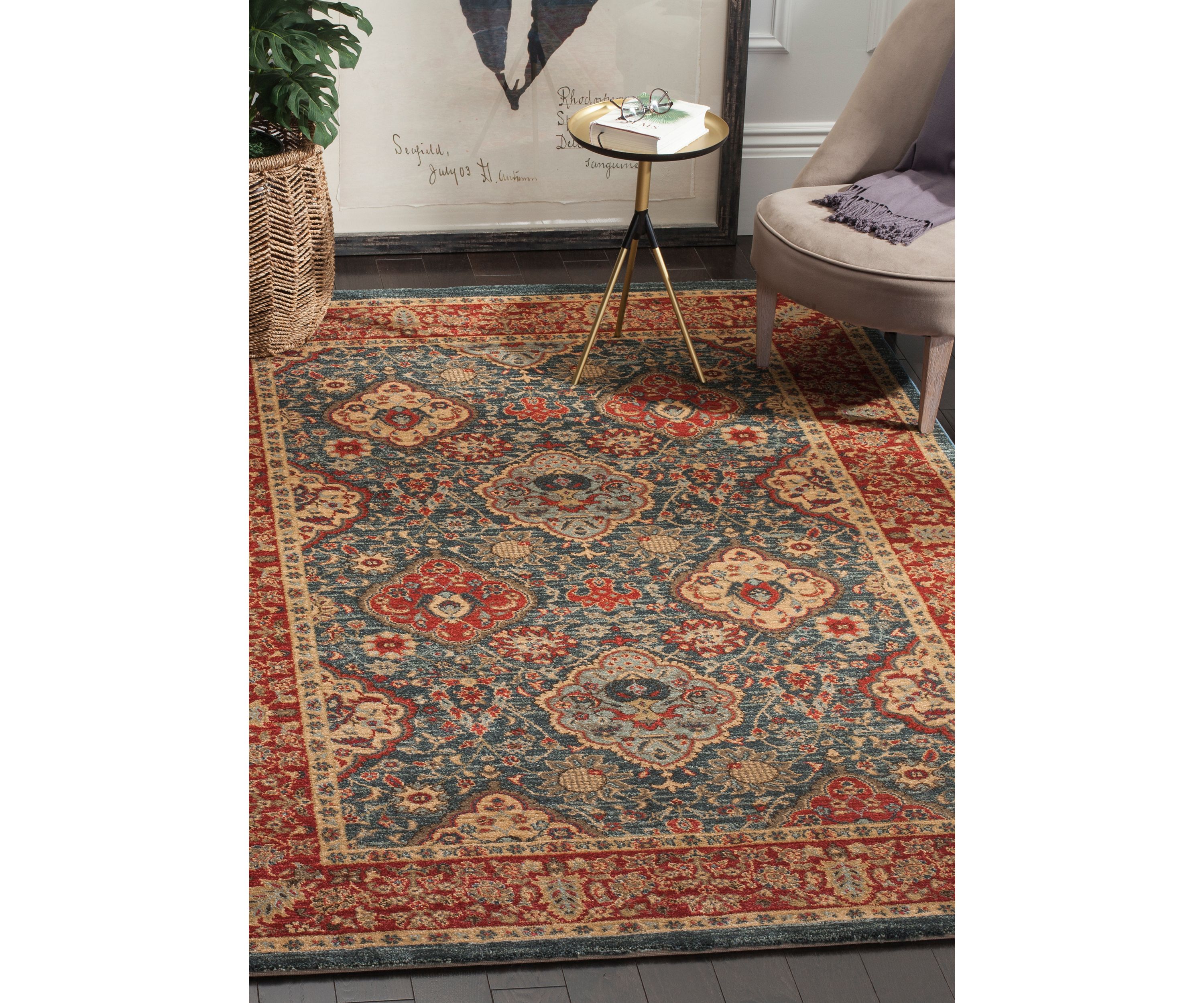 Mahal Navy/Red Area Rug 4-ft. x 5-ft. 7-in.
