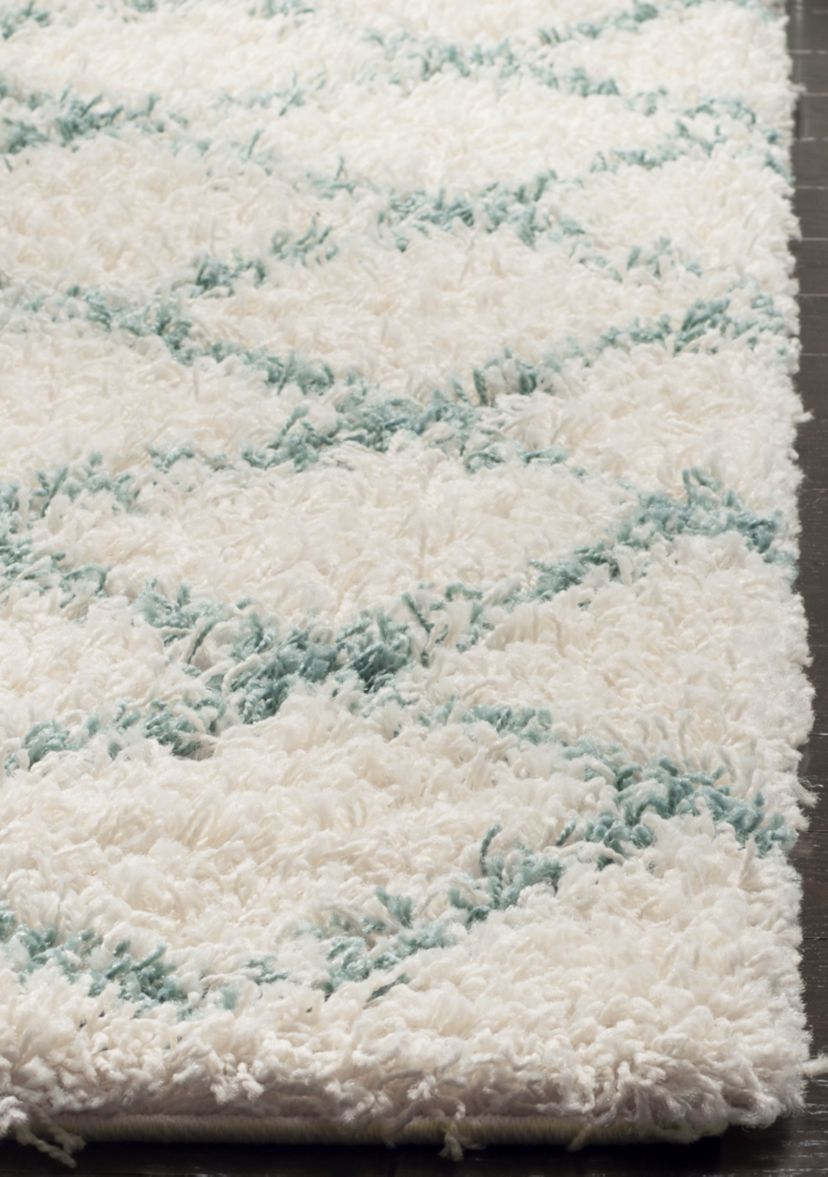 Dallas Shag Ivory/Seafoam Area Rug 4-ft. x 6-ft.