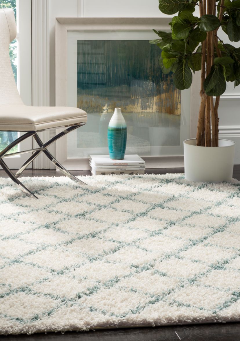 Dallas Shag Ivory/Seafoam Area Rug 4-ft. x 6-ft.