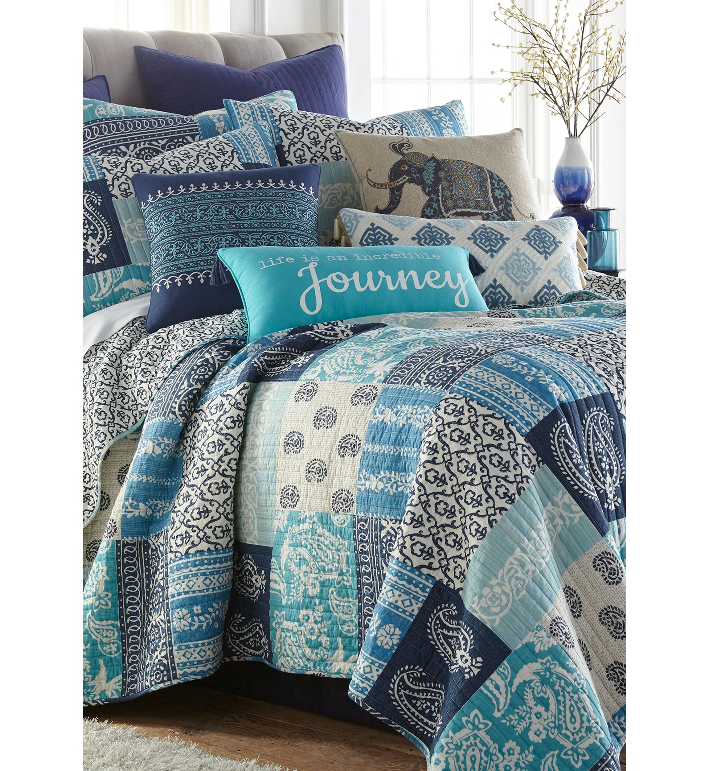 Chandra Quilt Set