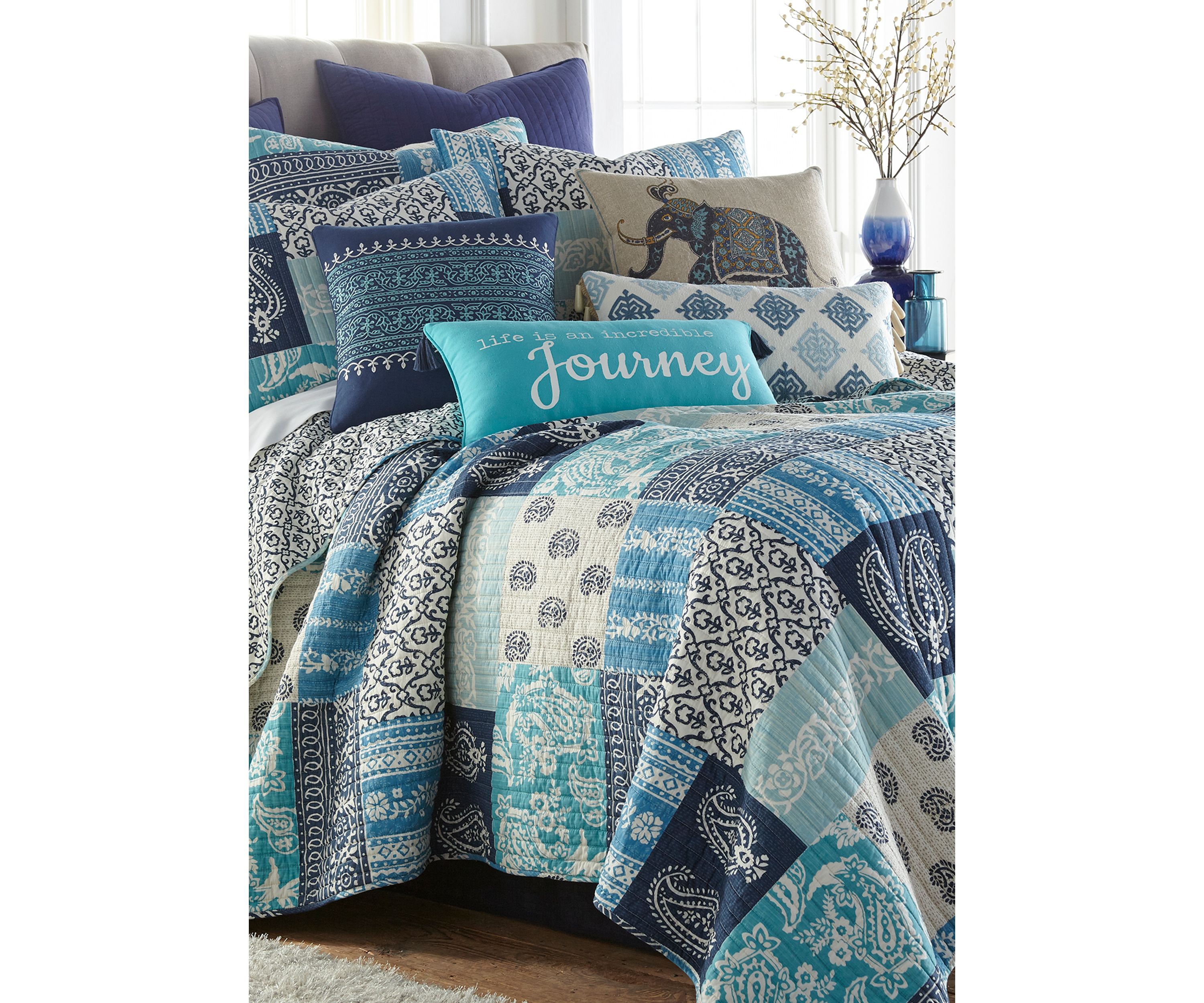 Chandra Quilt Set