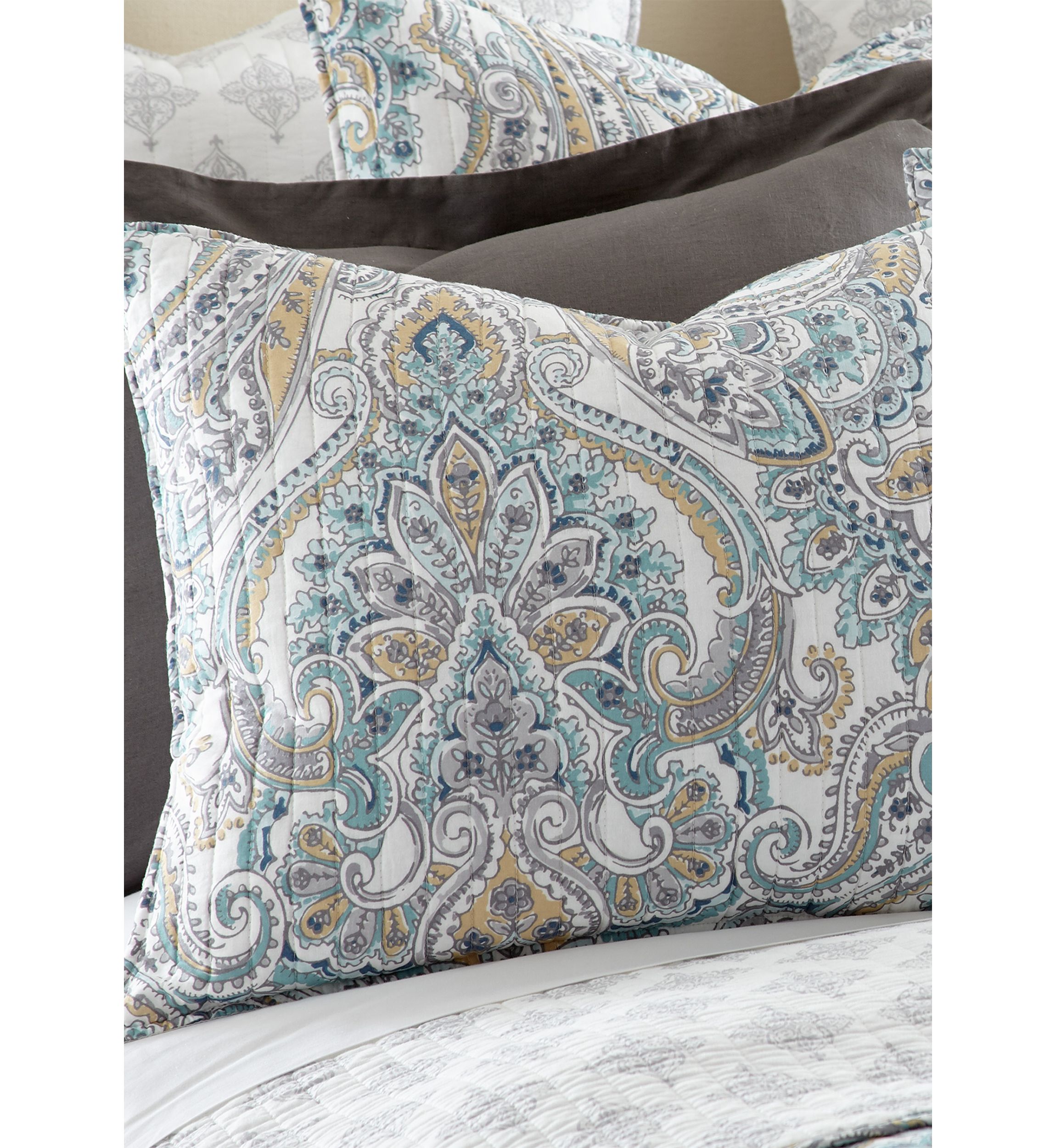 Rome Quilt Set
