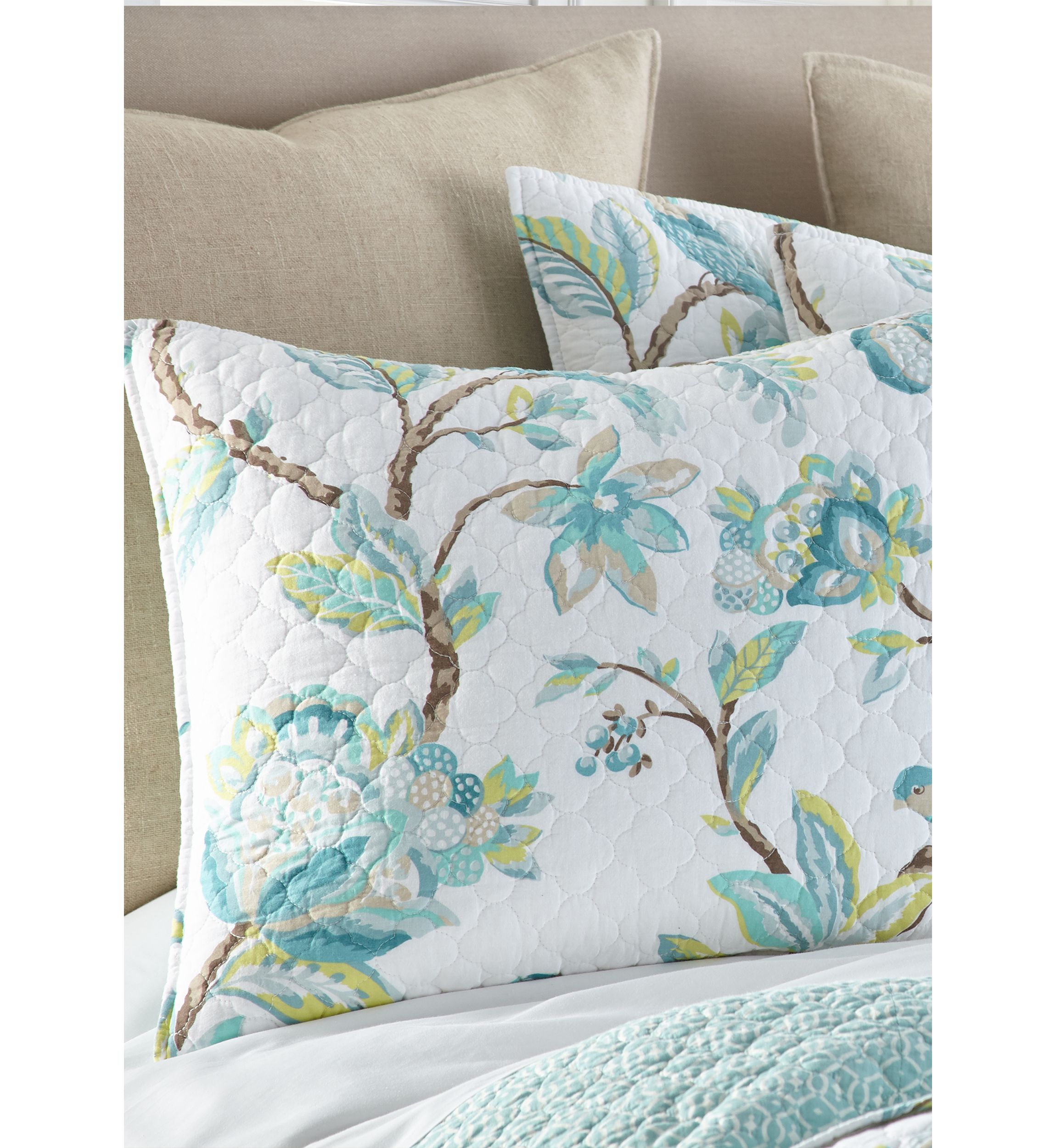 Cressida Quilt Set