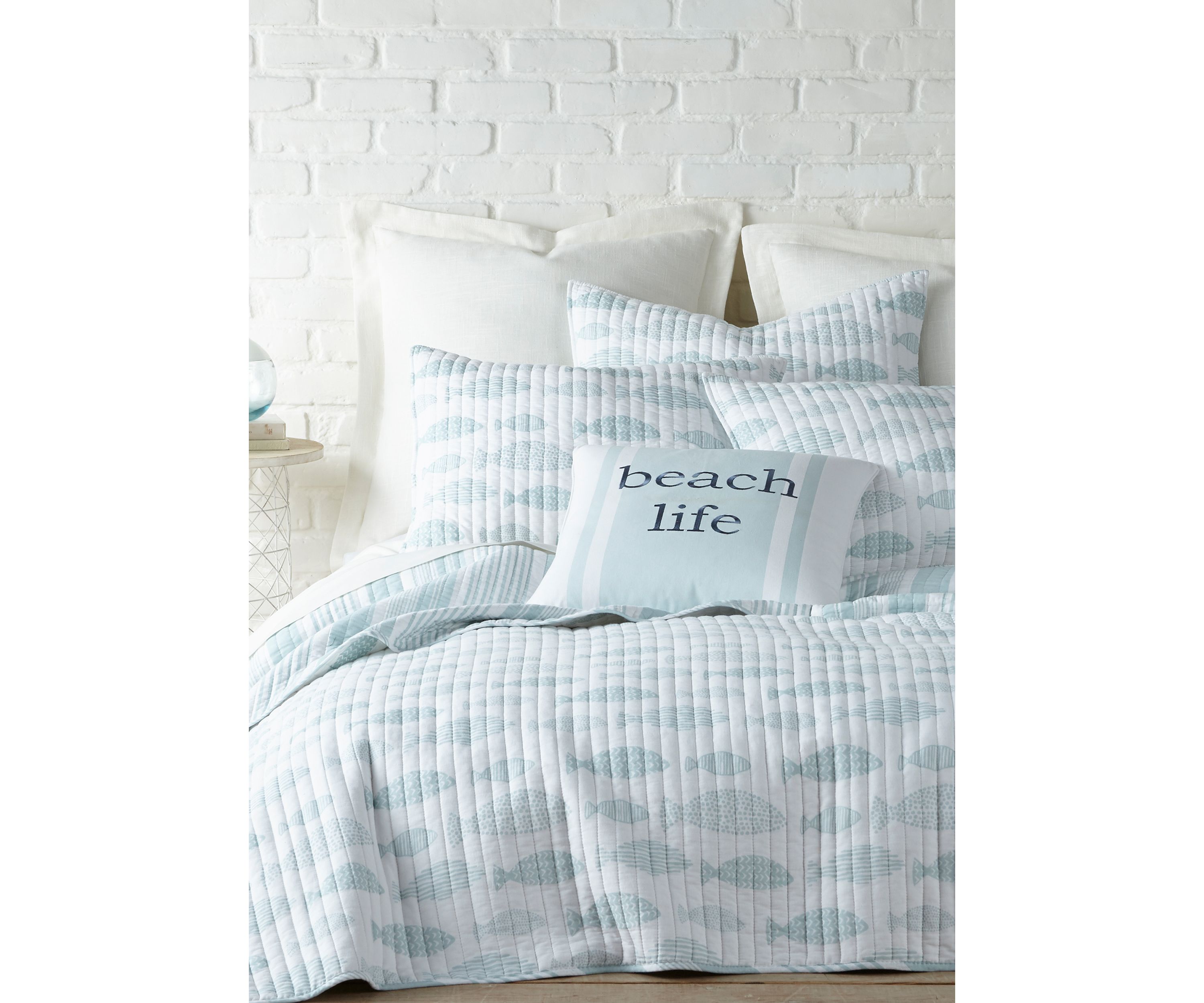 Aqua Breeze Quilt Set