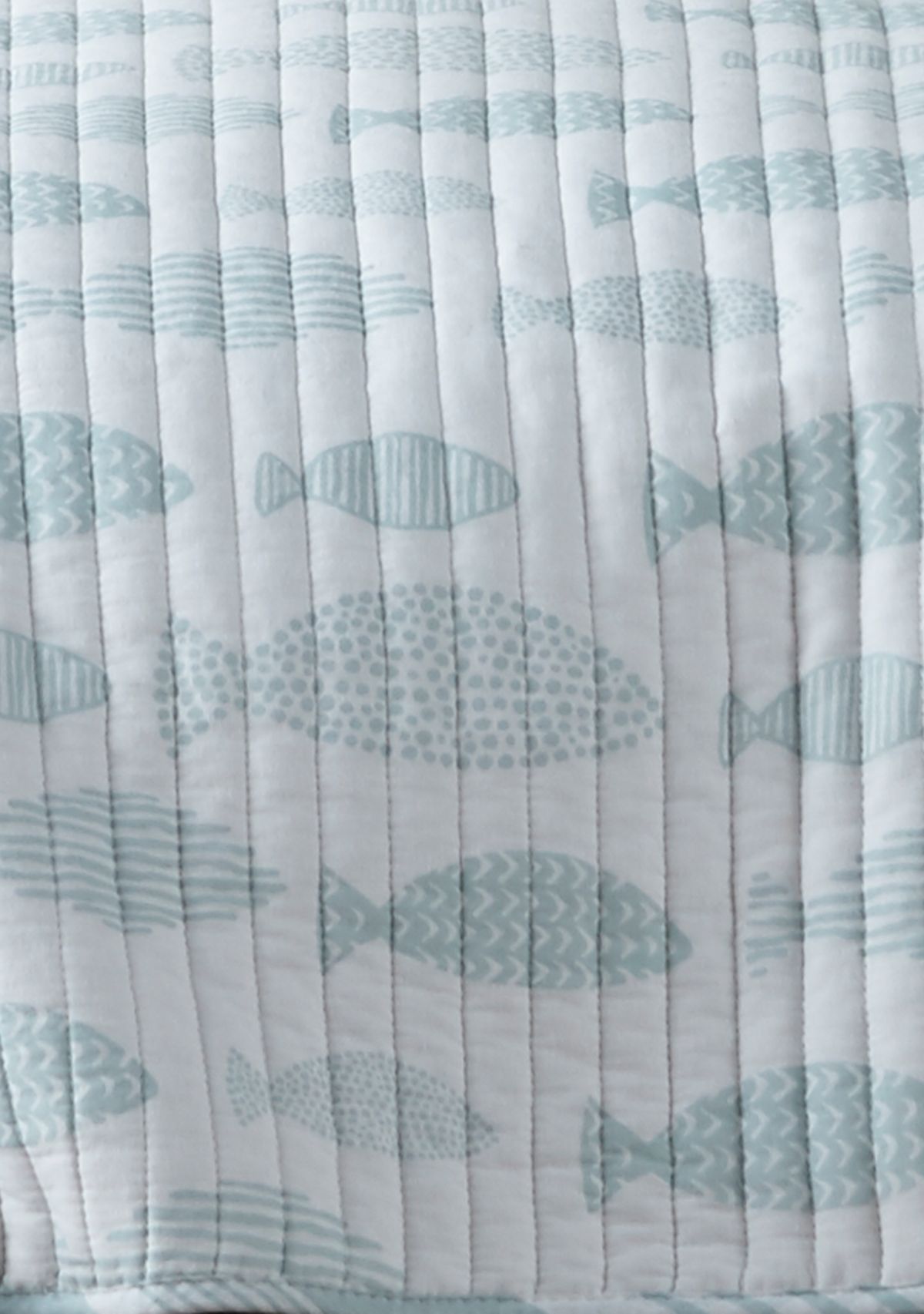 Aqua Breeze Quilt Set