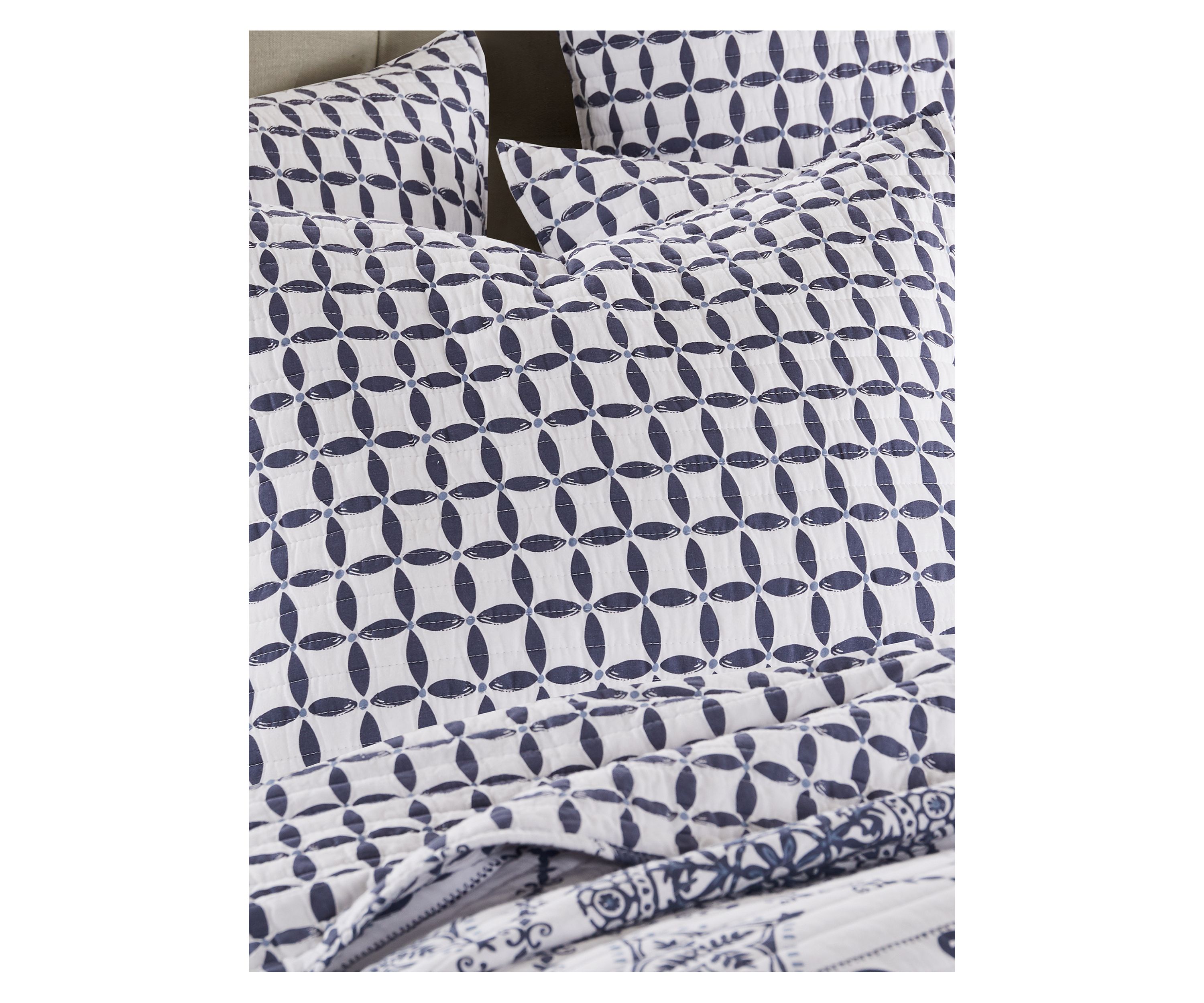 Valentina Quilt Set