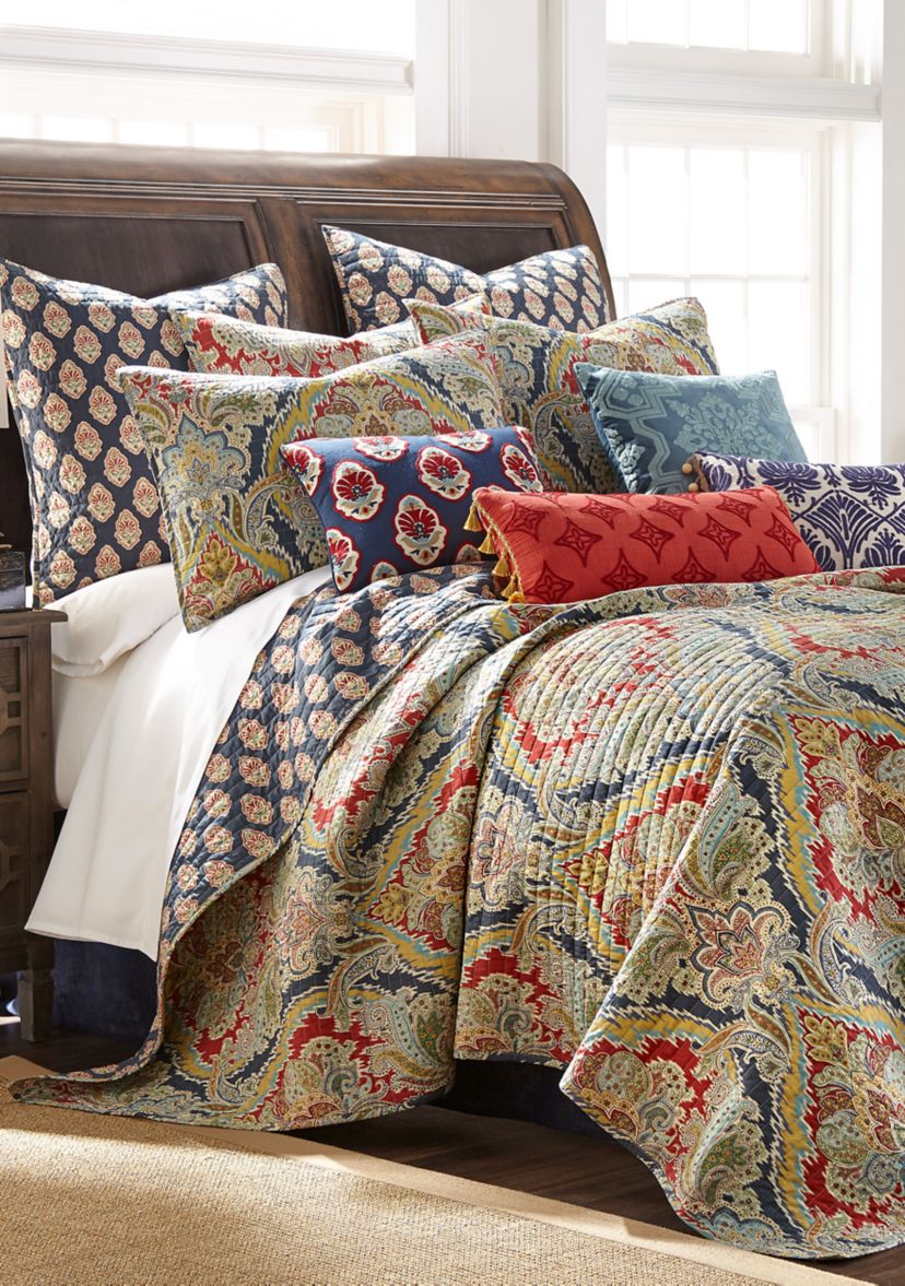 Moreno Quilt Set