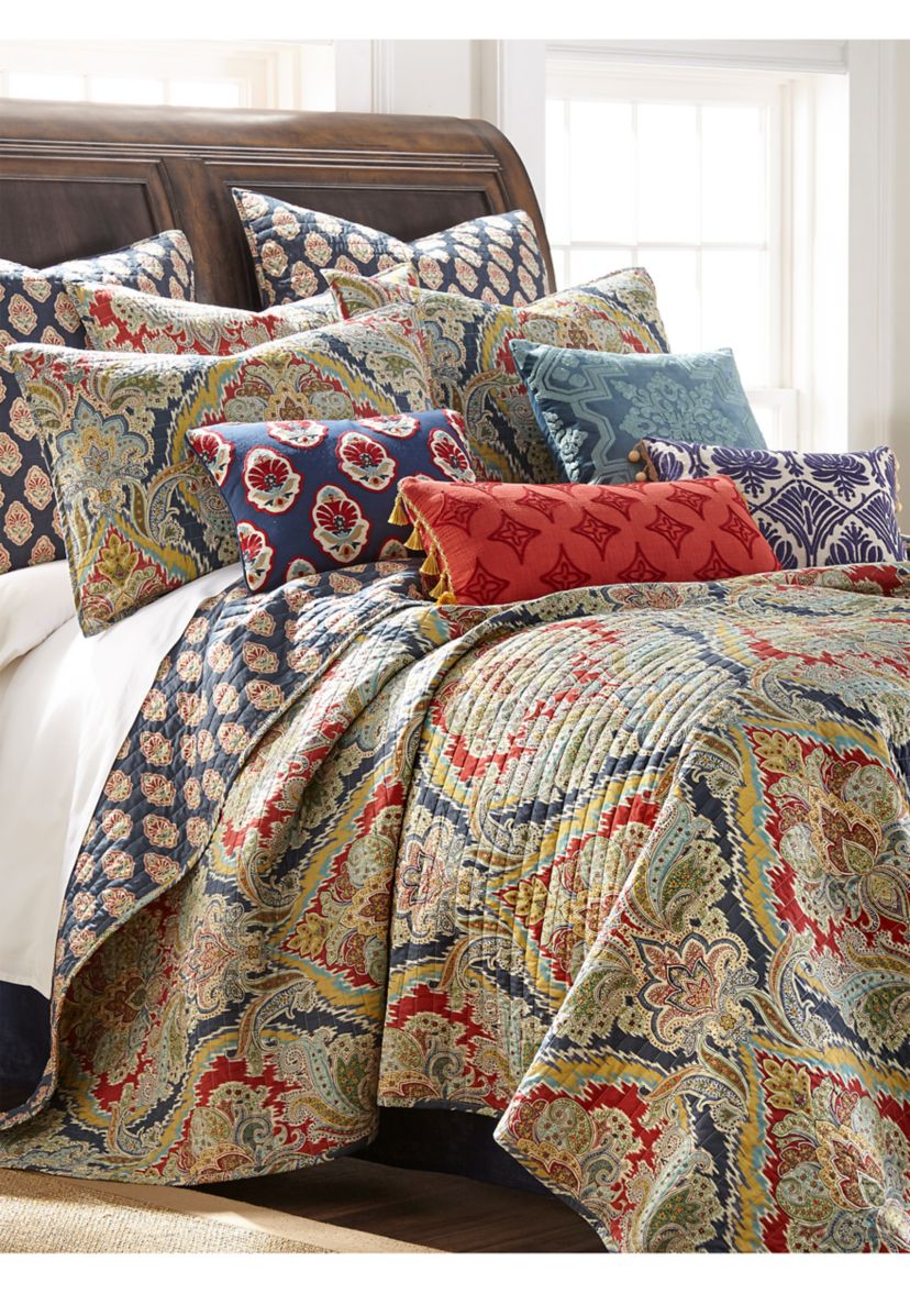 Moreno Quilt Set