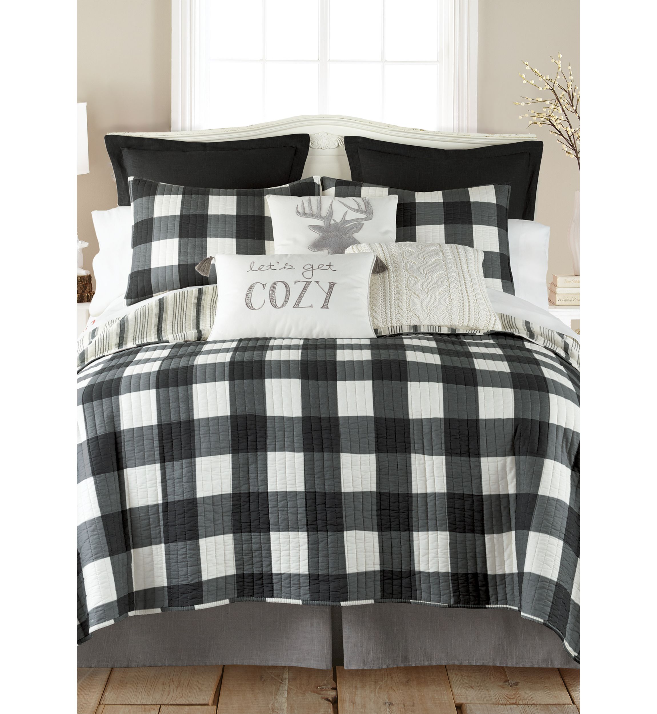 Camden Black Quilt Set