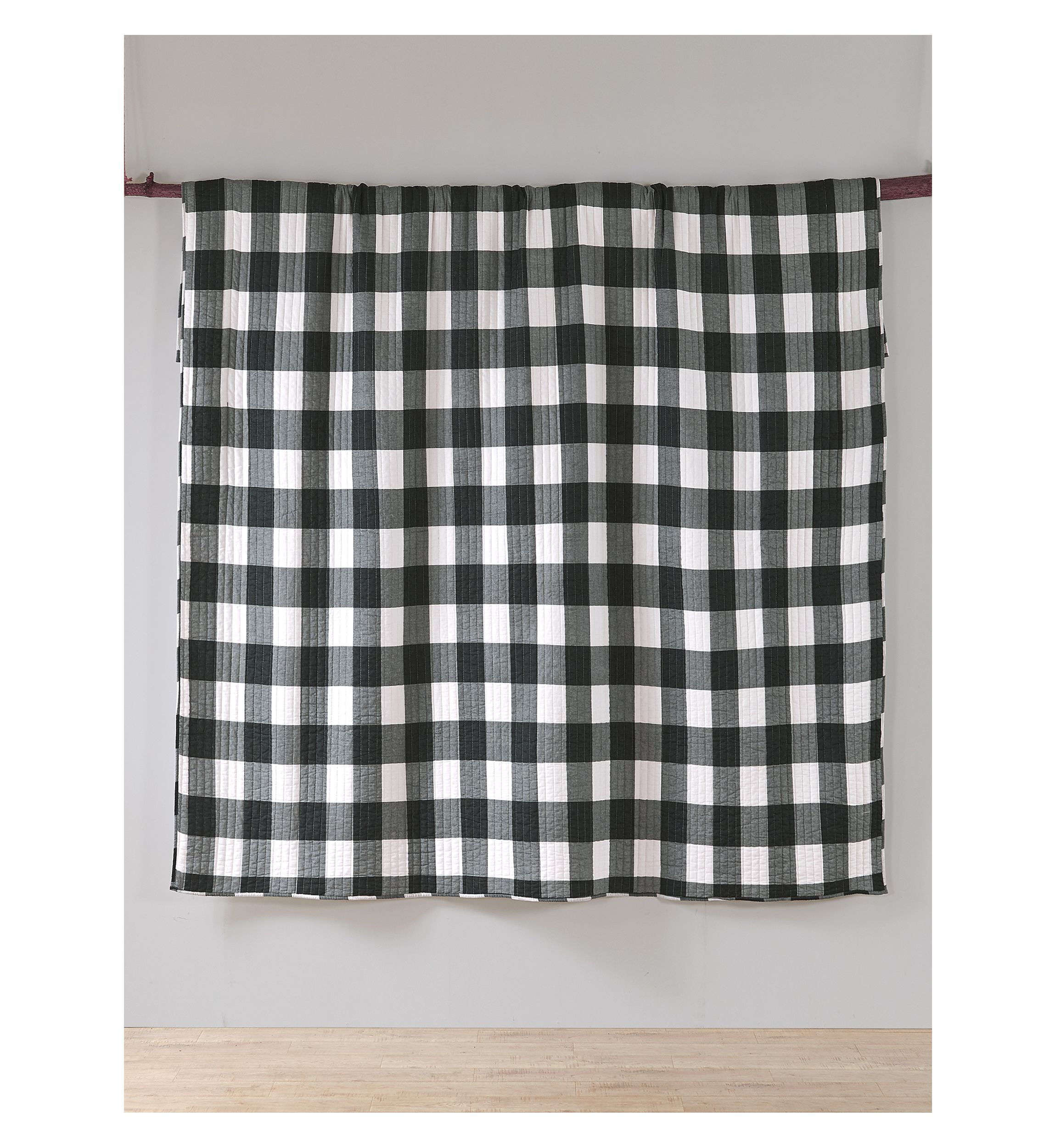 Camden Black Quilt Set