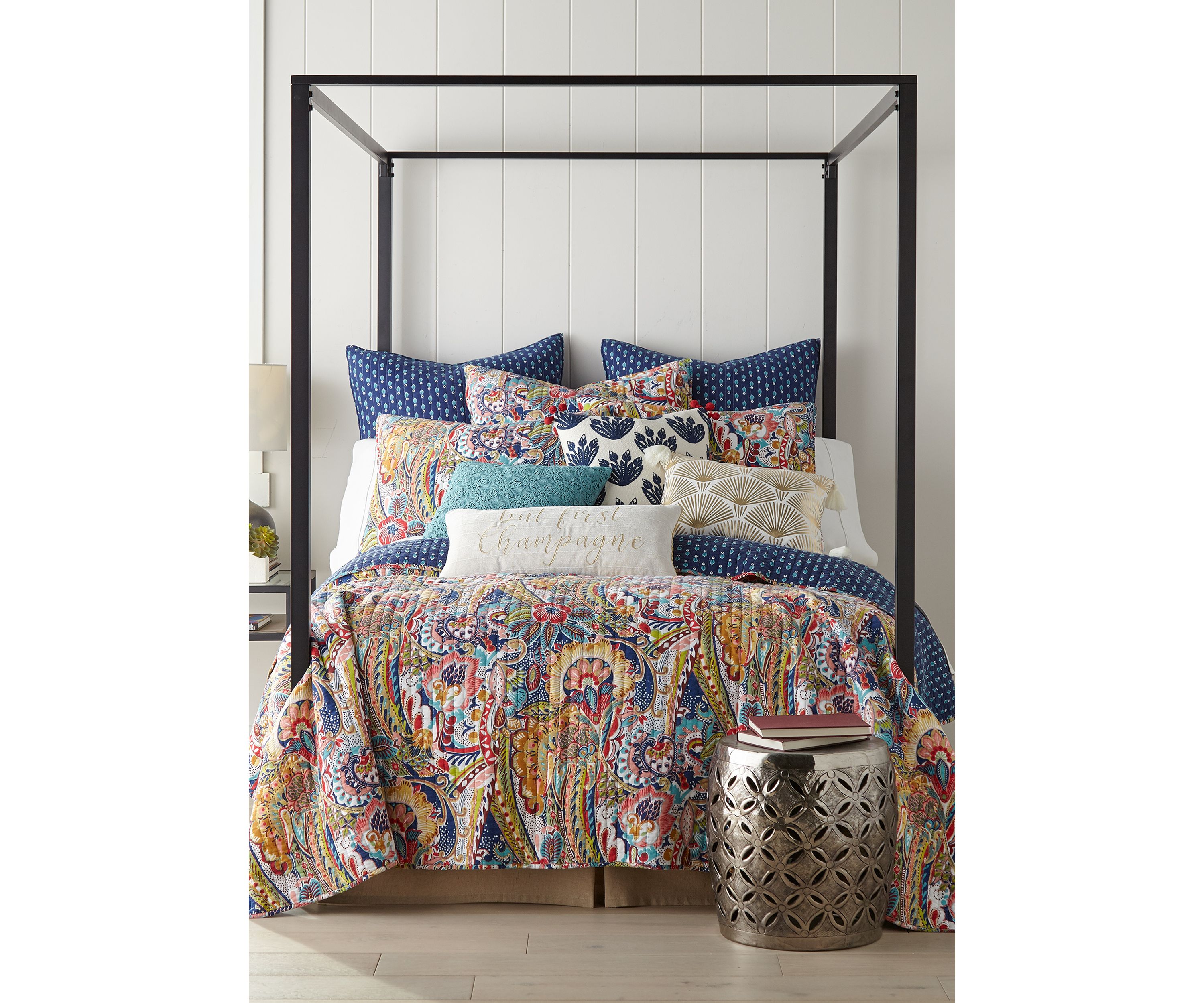 Nanette Quilt Set