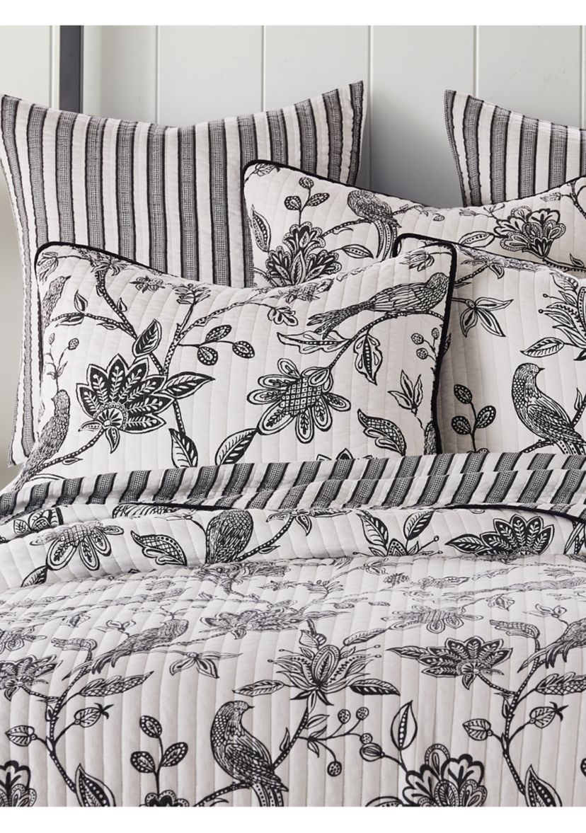 Tanzie Black Quilt Set