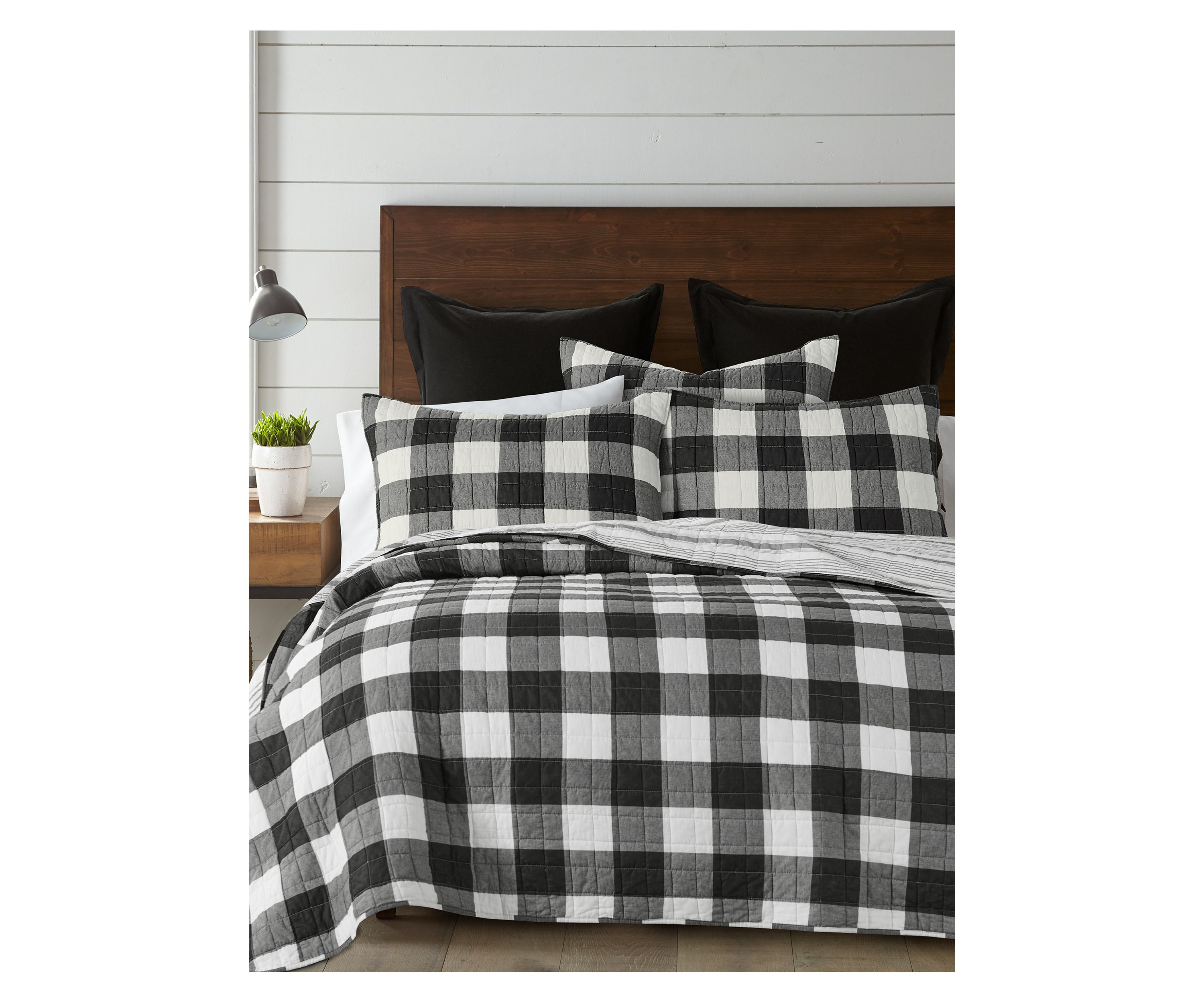 Camden Black Bedspread Set