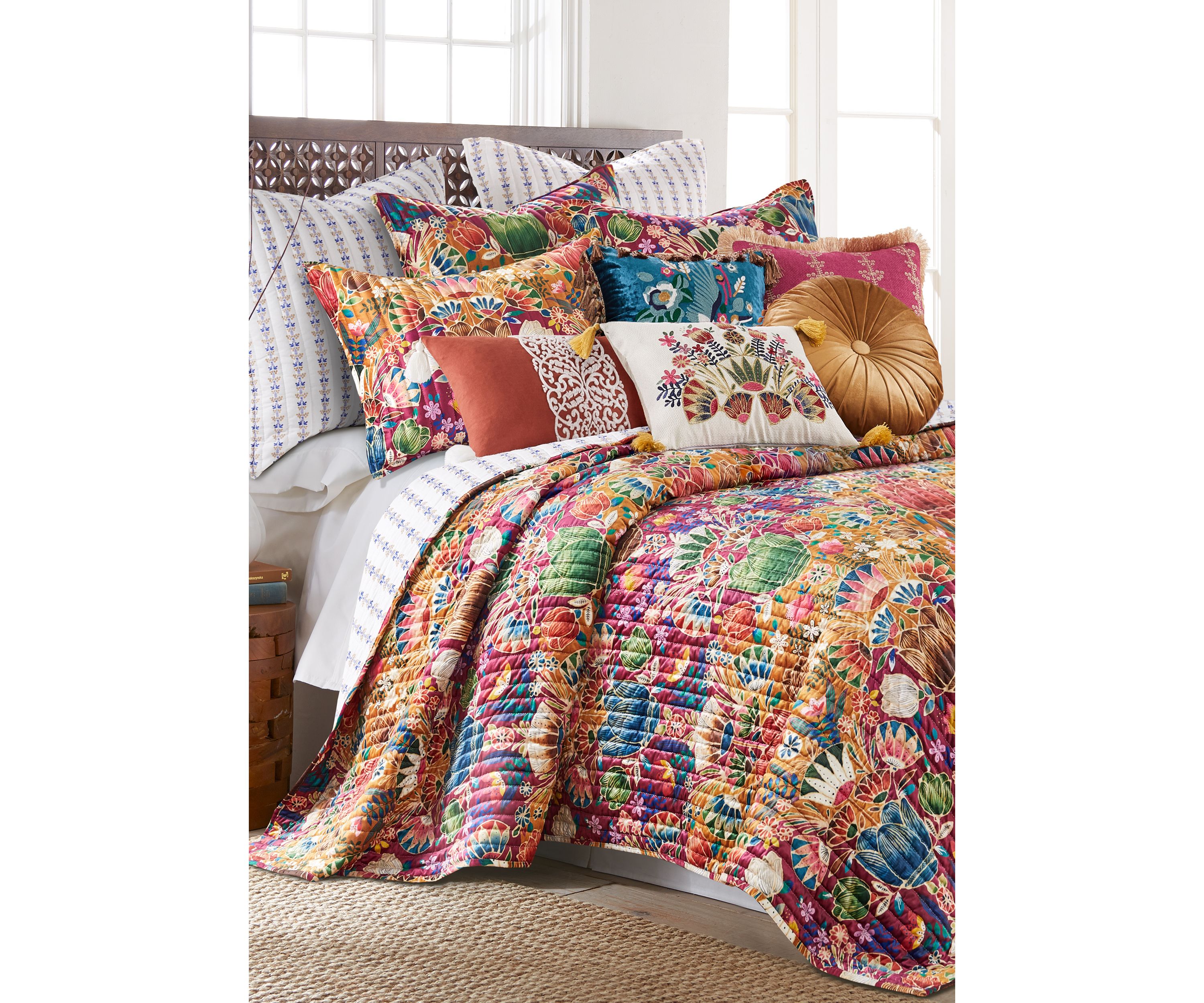 Delissa Velvet Multi Embroidered pillow
