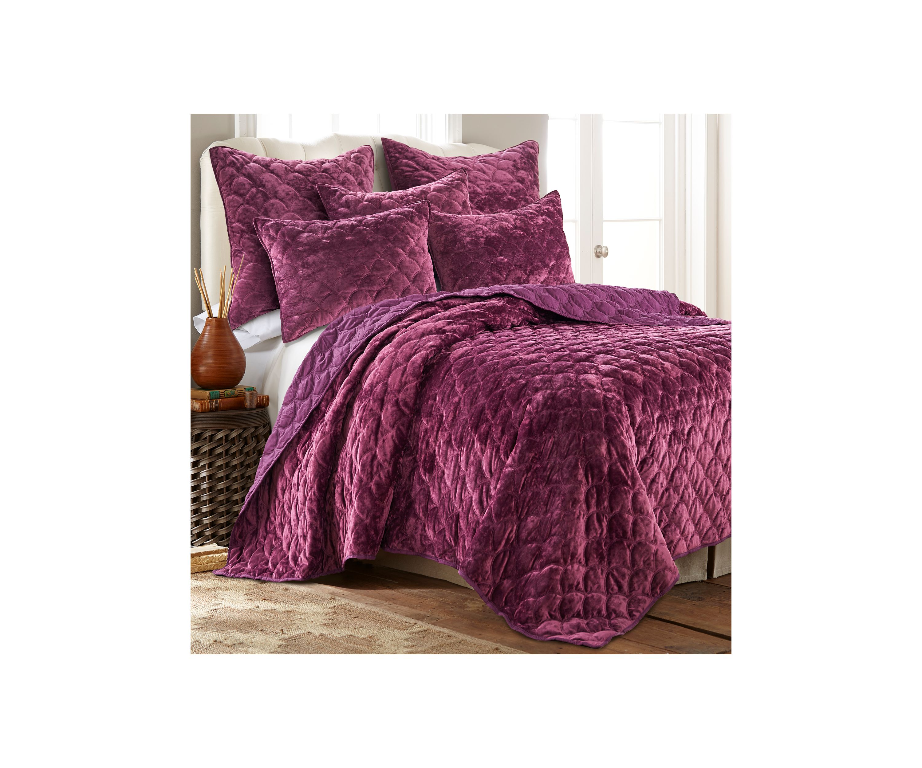 Ellora Sham