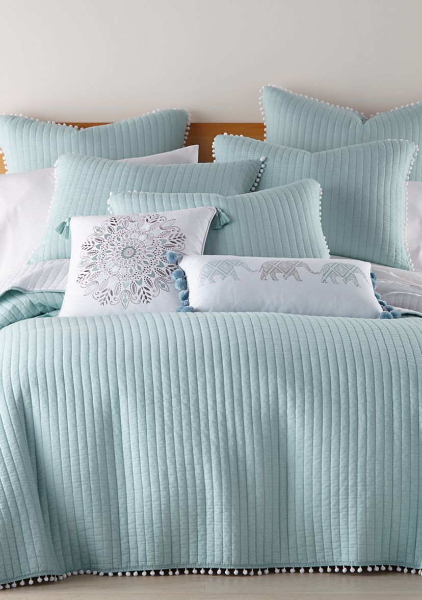 Pom Pom Quilt