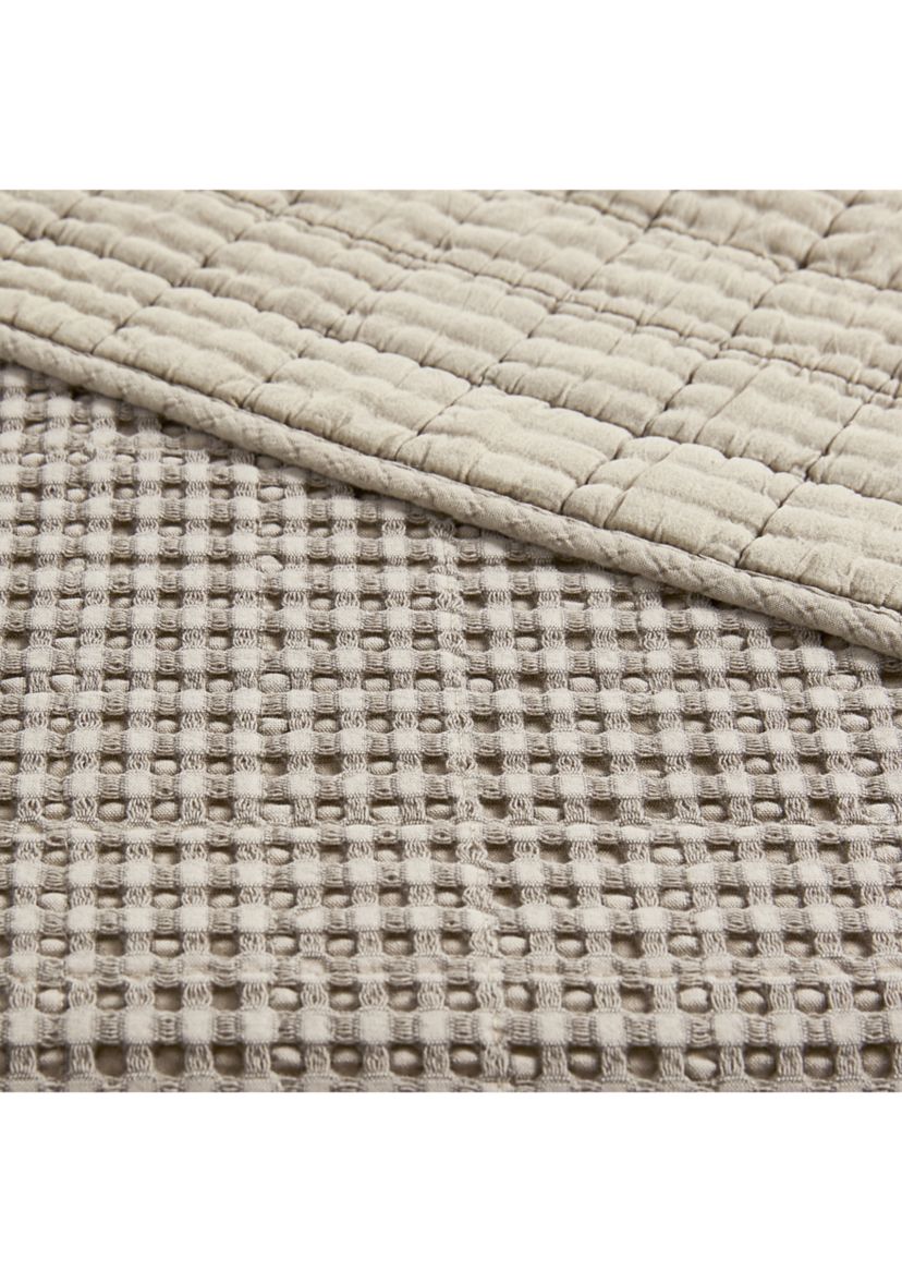 Mills Waffle Quilted Throw
