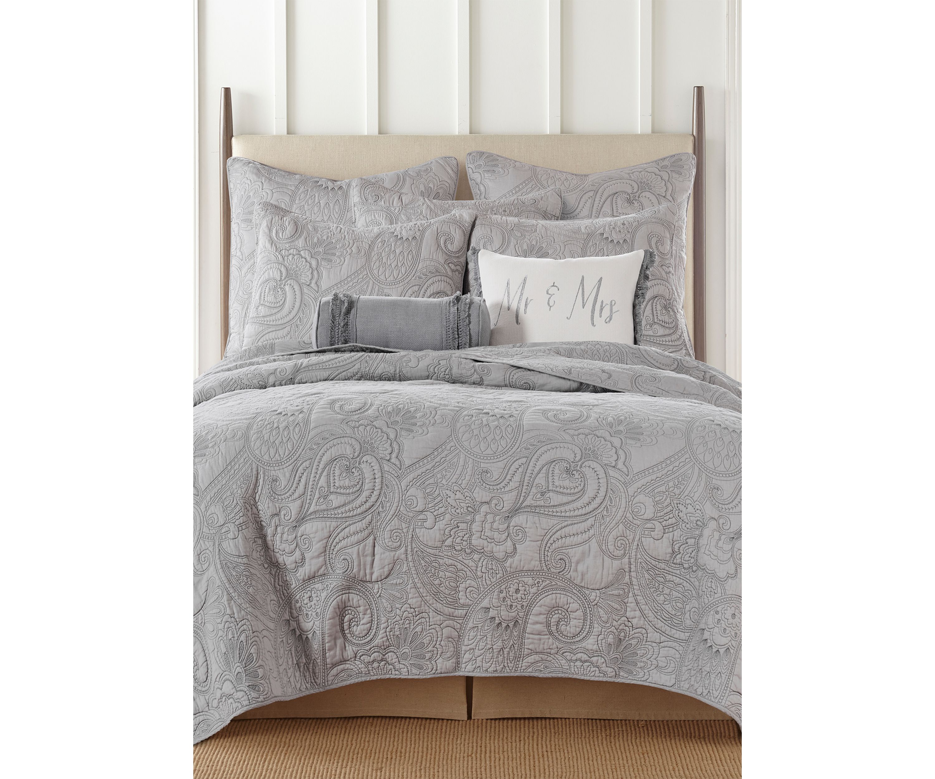 Perla Gray Quilt Set