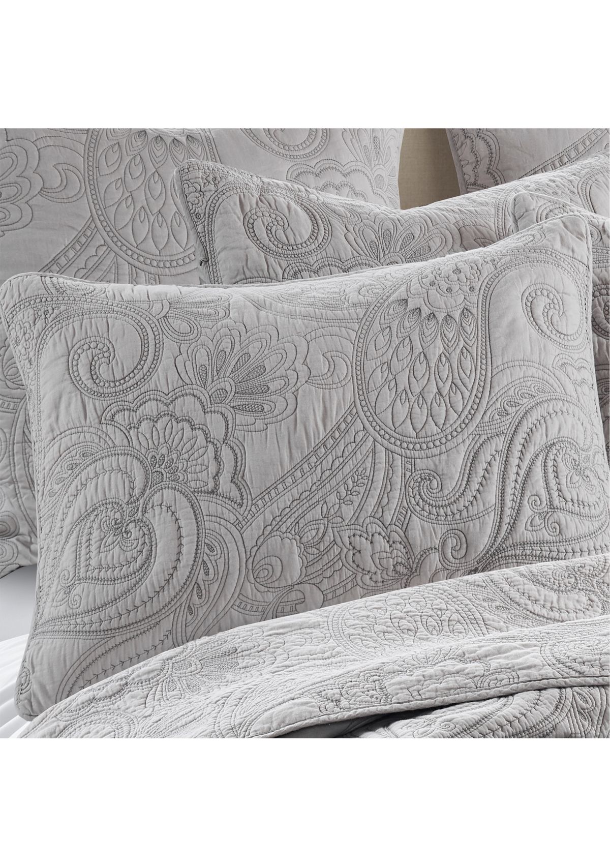 Perla Gray Quilt Set