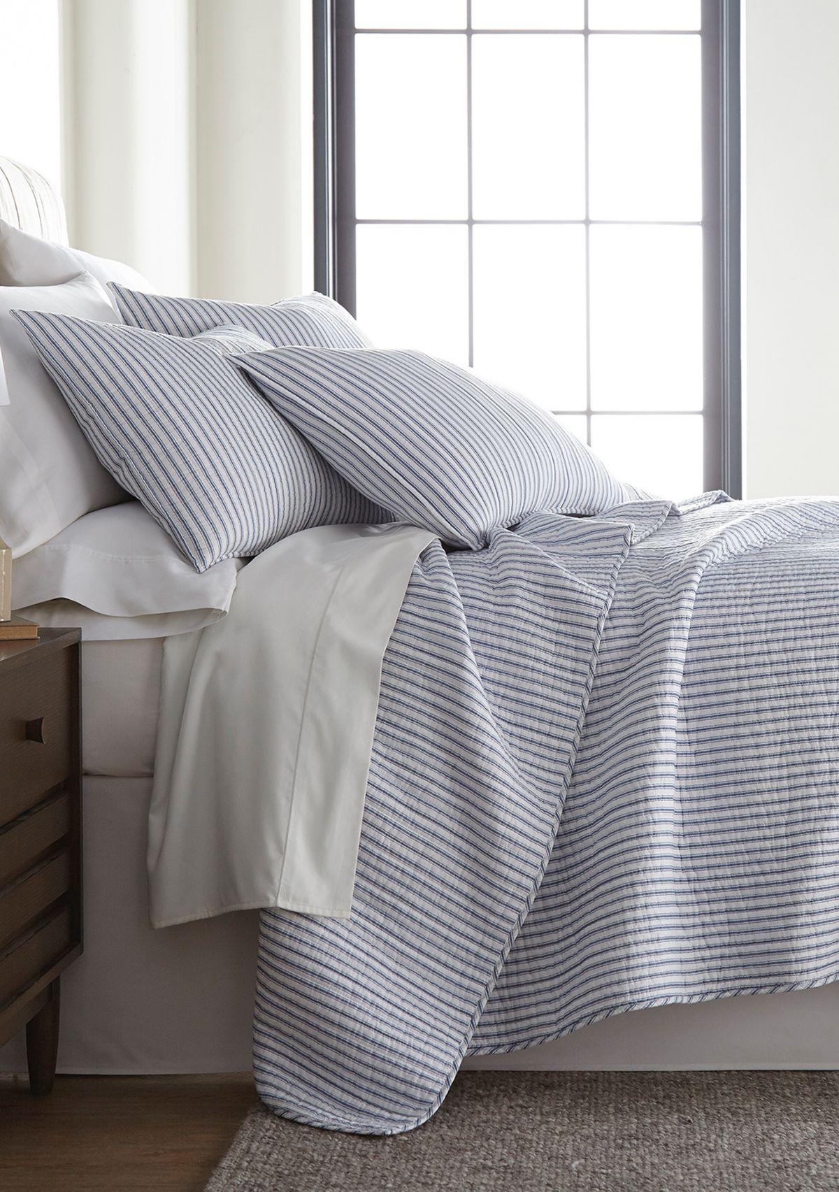 Tobago Stripe Blue Quilt Set