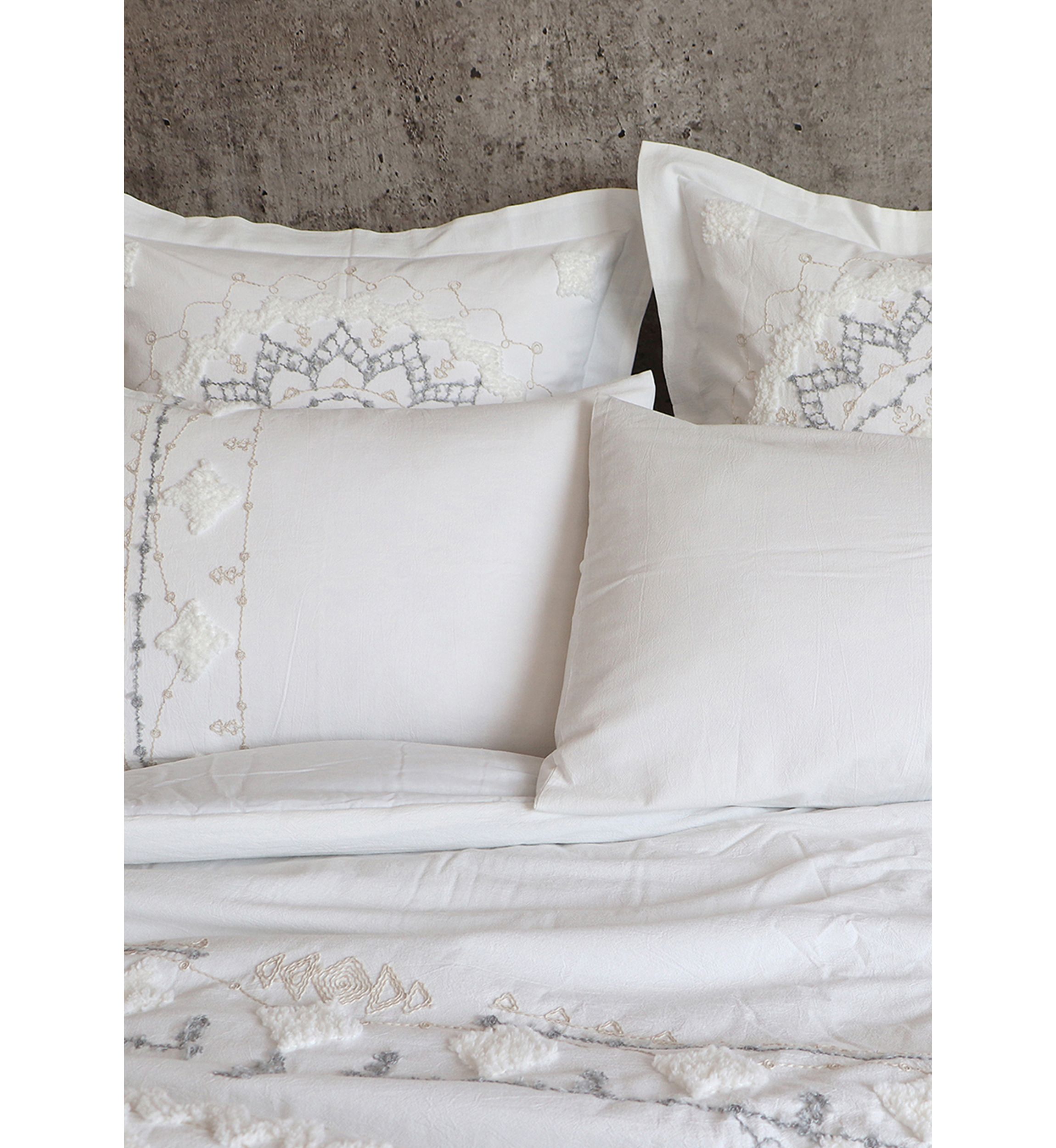 Harleson Medallion 3 Piece Comforter Set