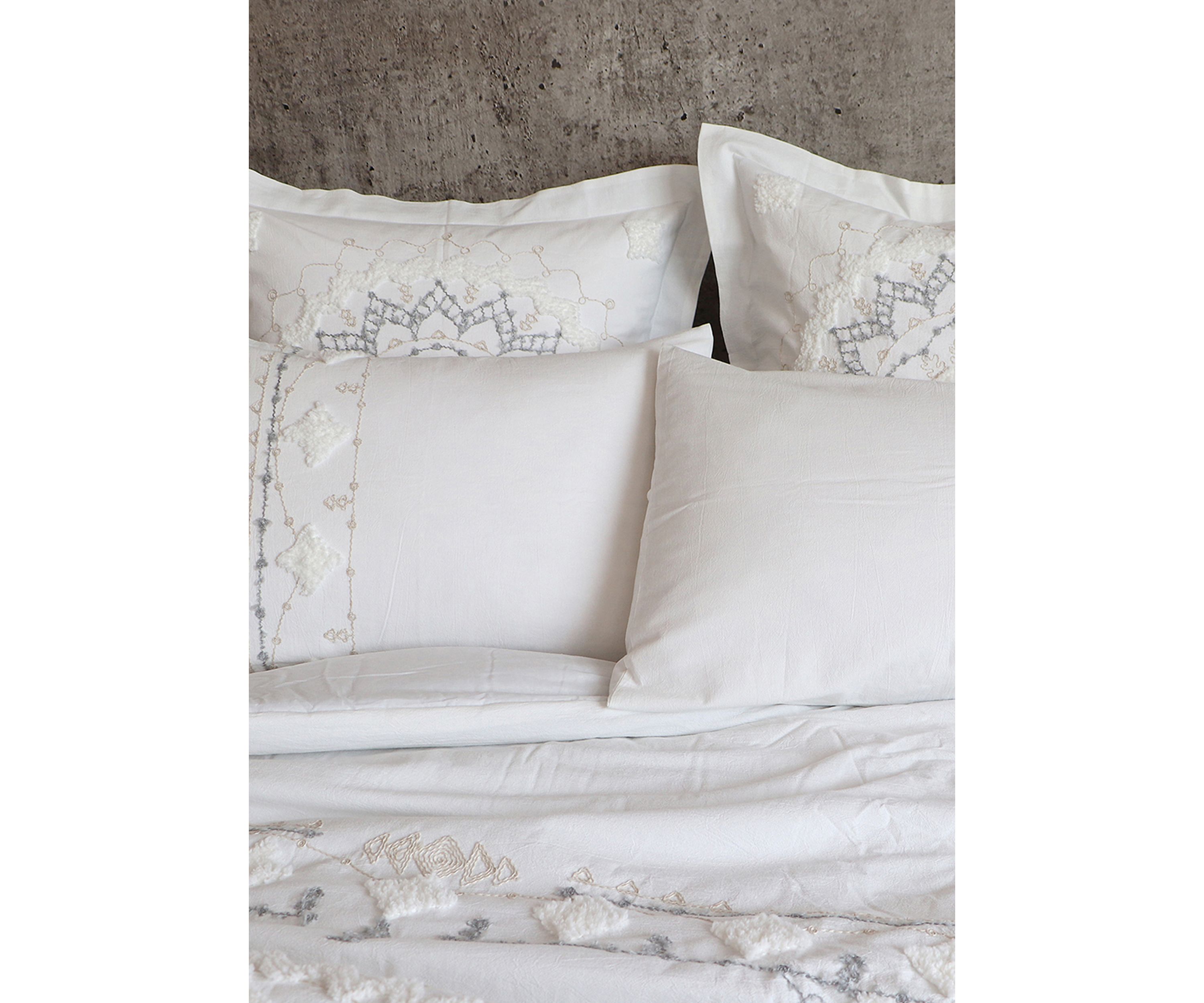 Harleson Medallion 3 Piece Comforter Set