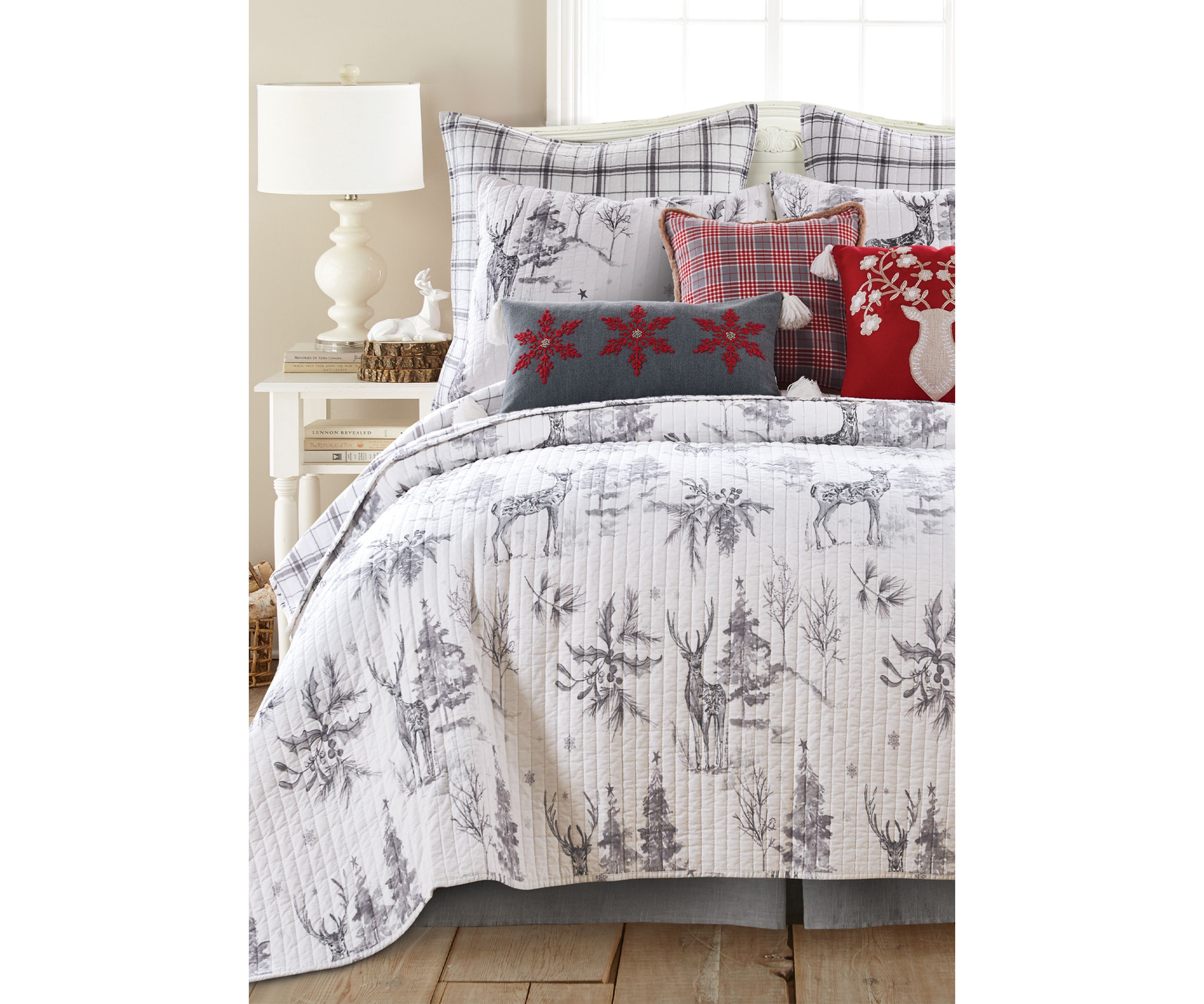 Sleigh Bells Gray Quilt
